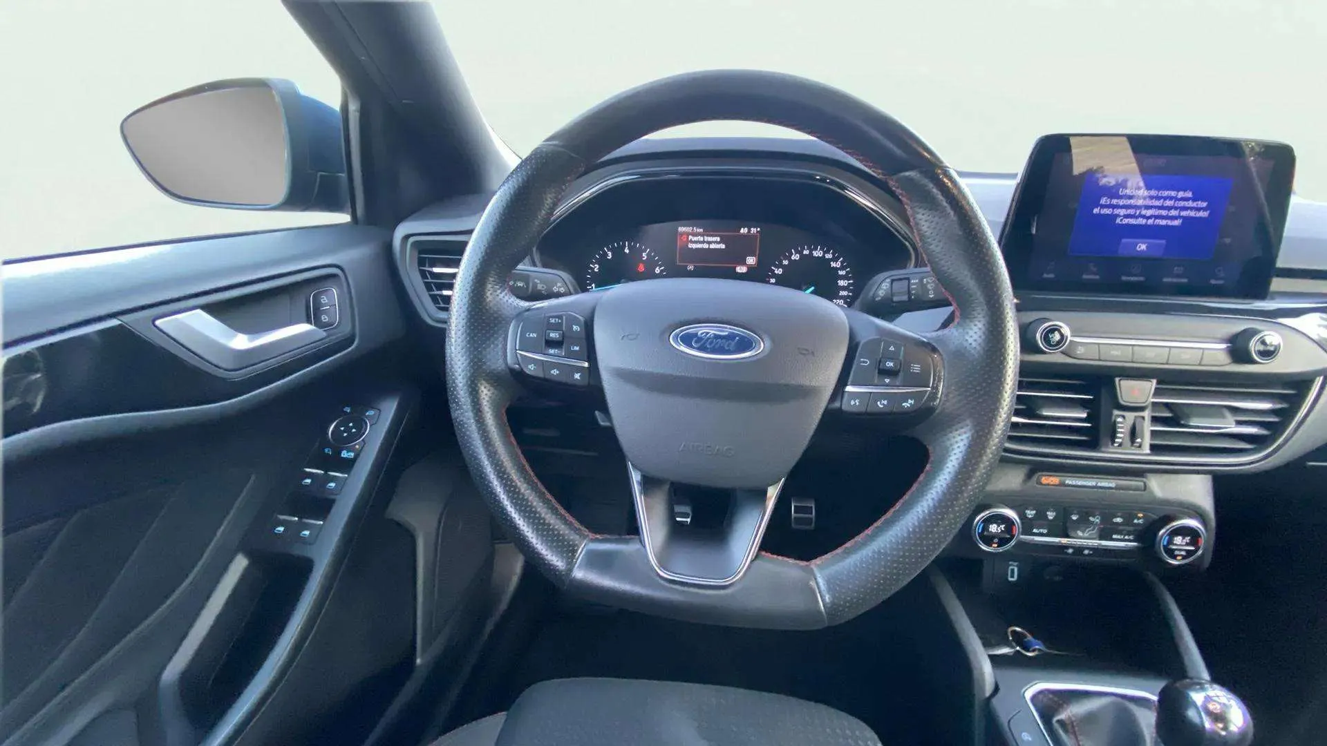Ford Focus 1.0 EcoBoost ST-Line SB - foto 14