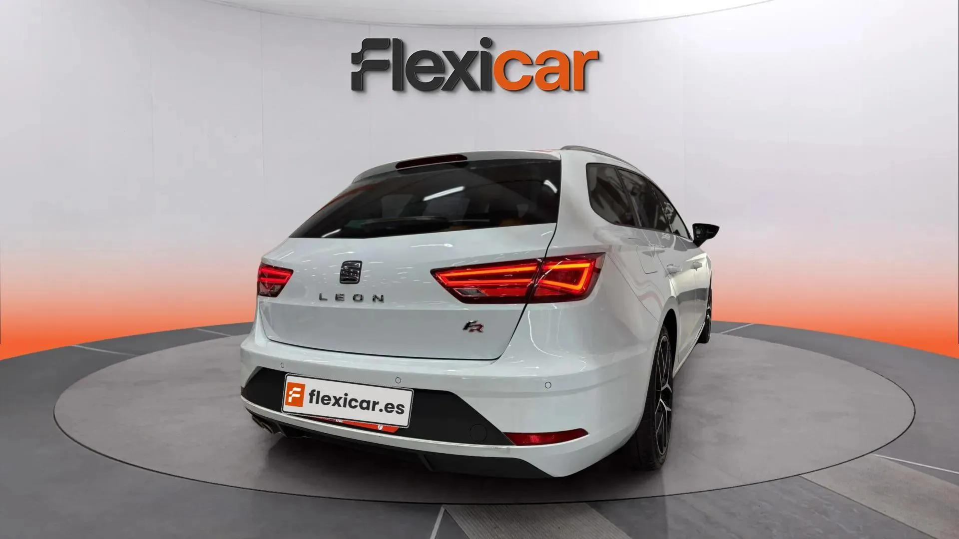SEAT León ST 1.5 Ecotsi DSG-7 FR - foto 7