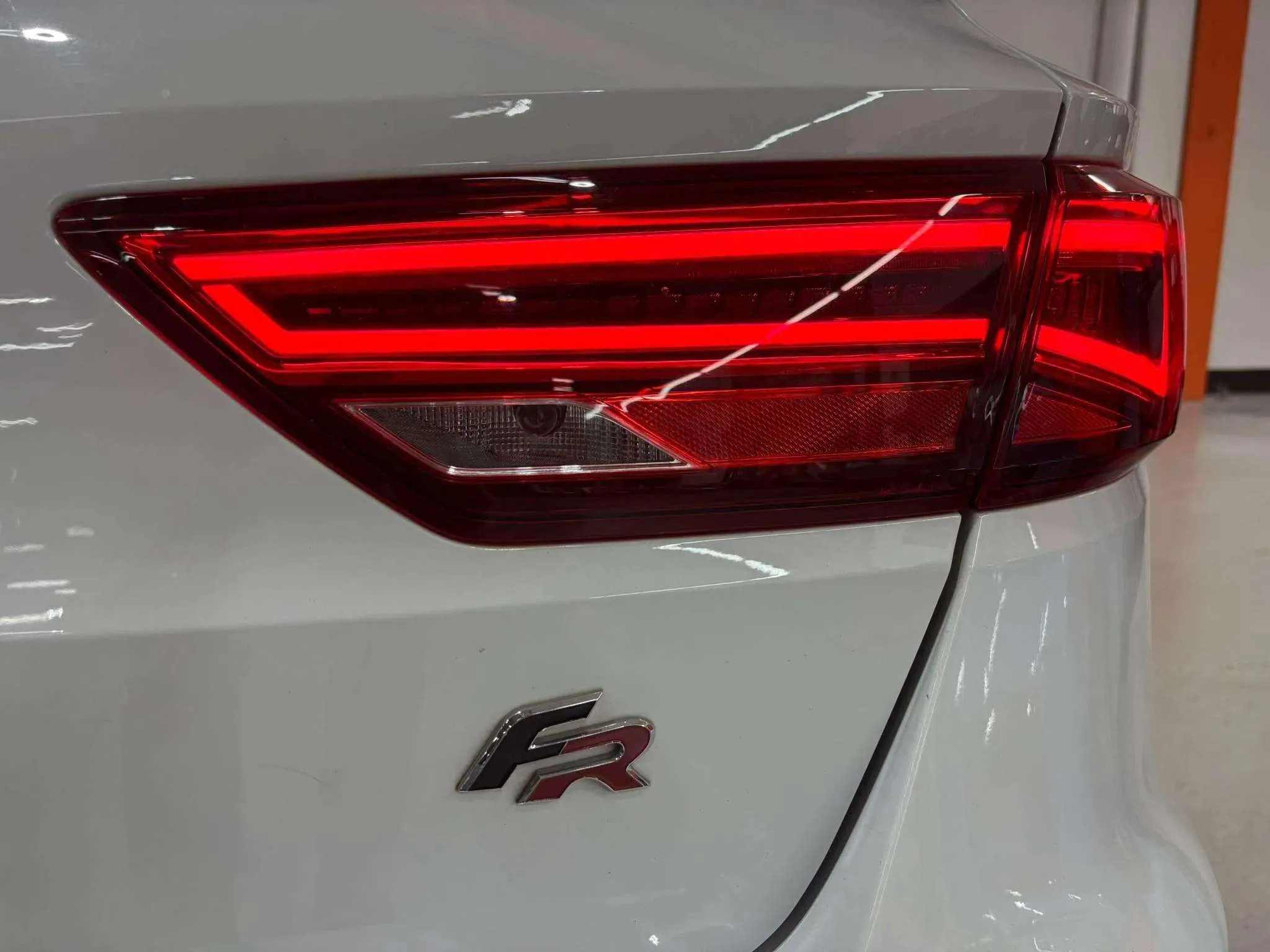SEAT León ST 1.5 Ecotsi DSG-7 FR - foto 22