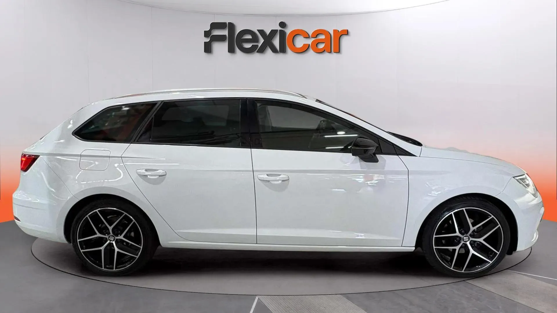 SEAT León ST 1.5 Ecotsi DSG-7 FR - foto 8
