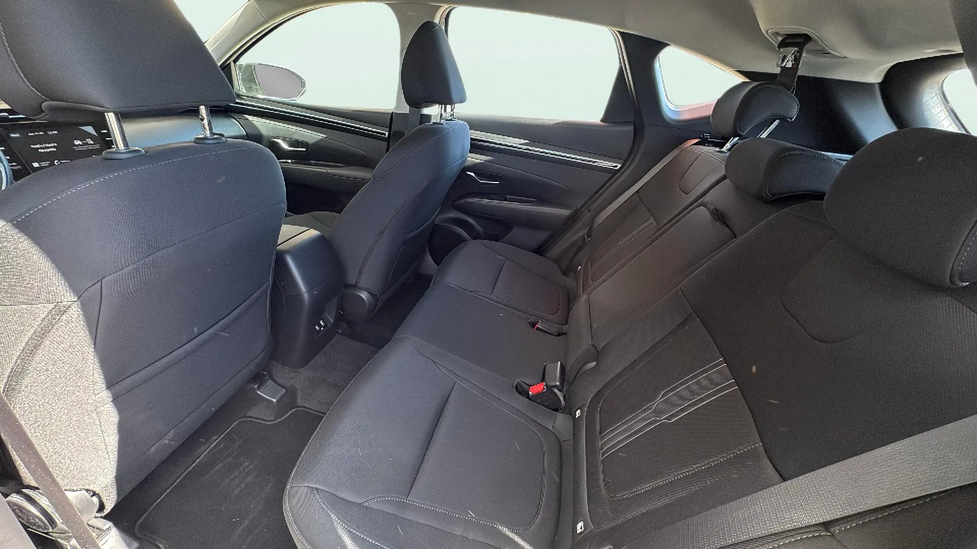 Hyundai Tucson 1.6 CRDi 48V Maxx - foto 18