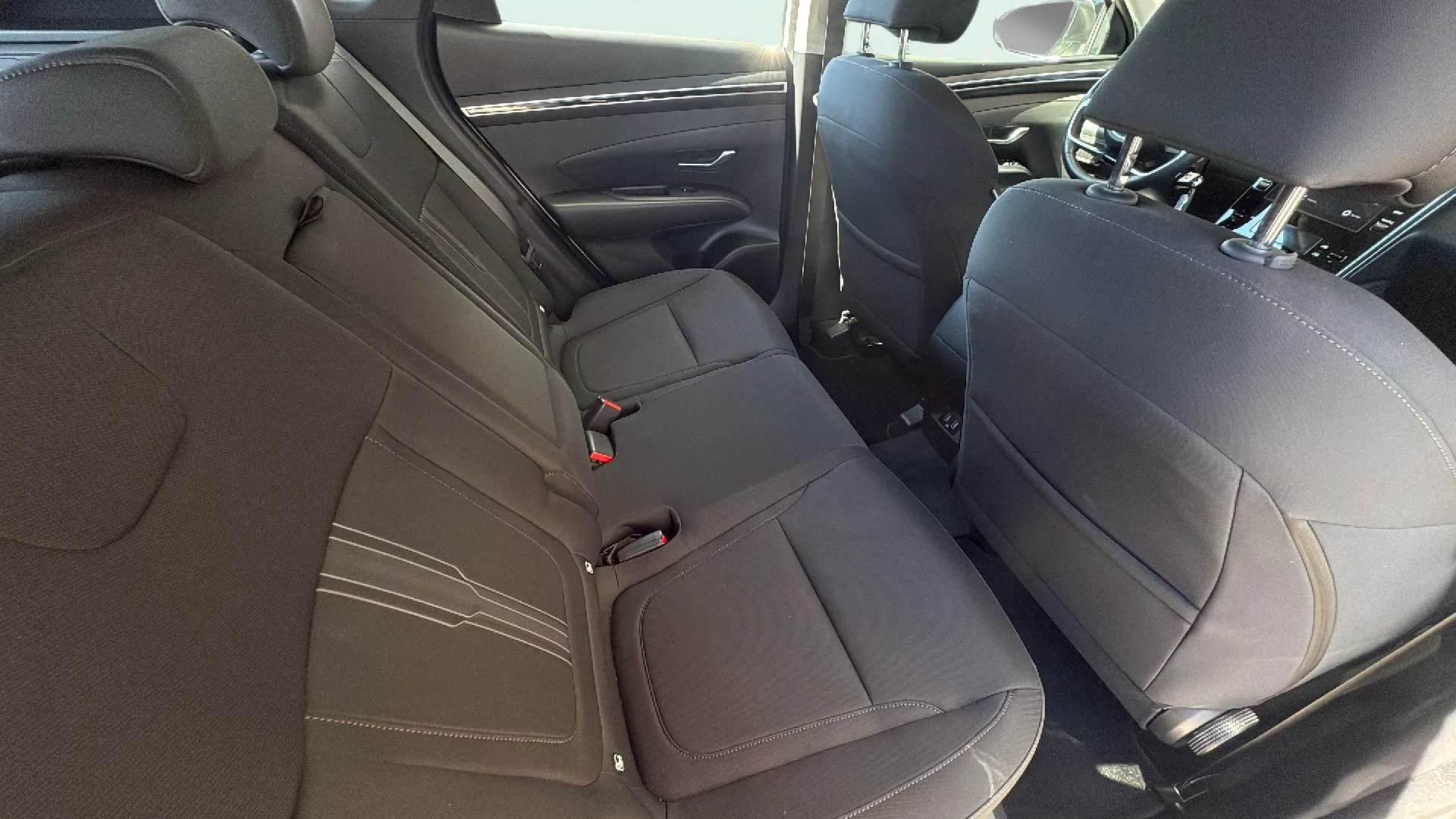 Hyundai Tucson 1.6 CRDi 48V Maxx - foto 20