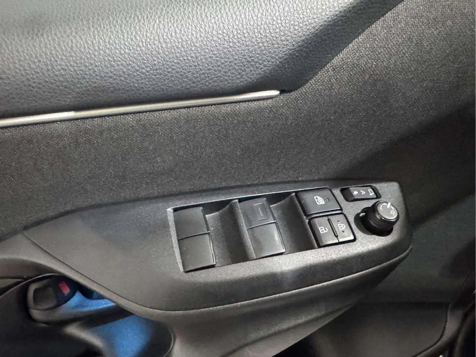 Toyota Yaris 1.5 120H Active Tech - foto 26