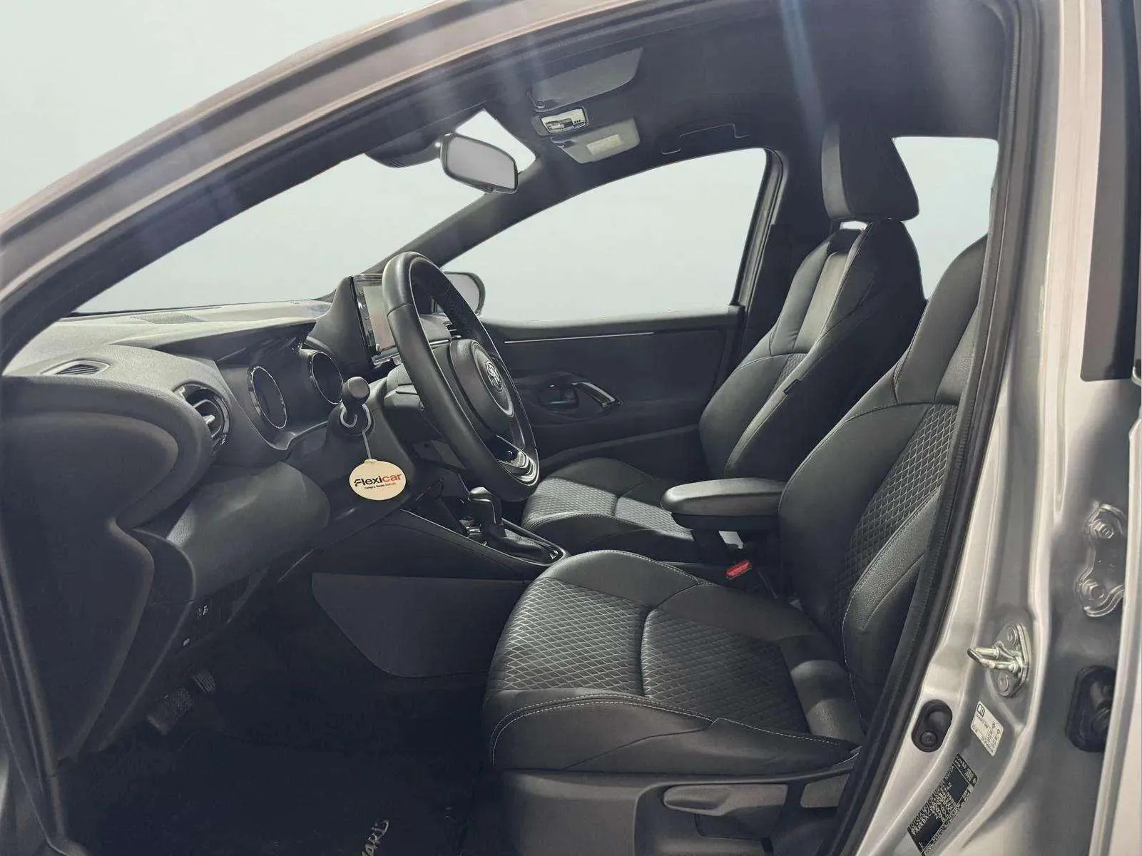 Toyota Yaris 1.5 120H Active Tech - foto 11