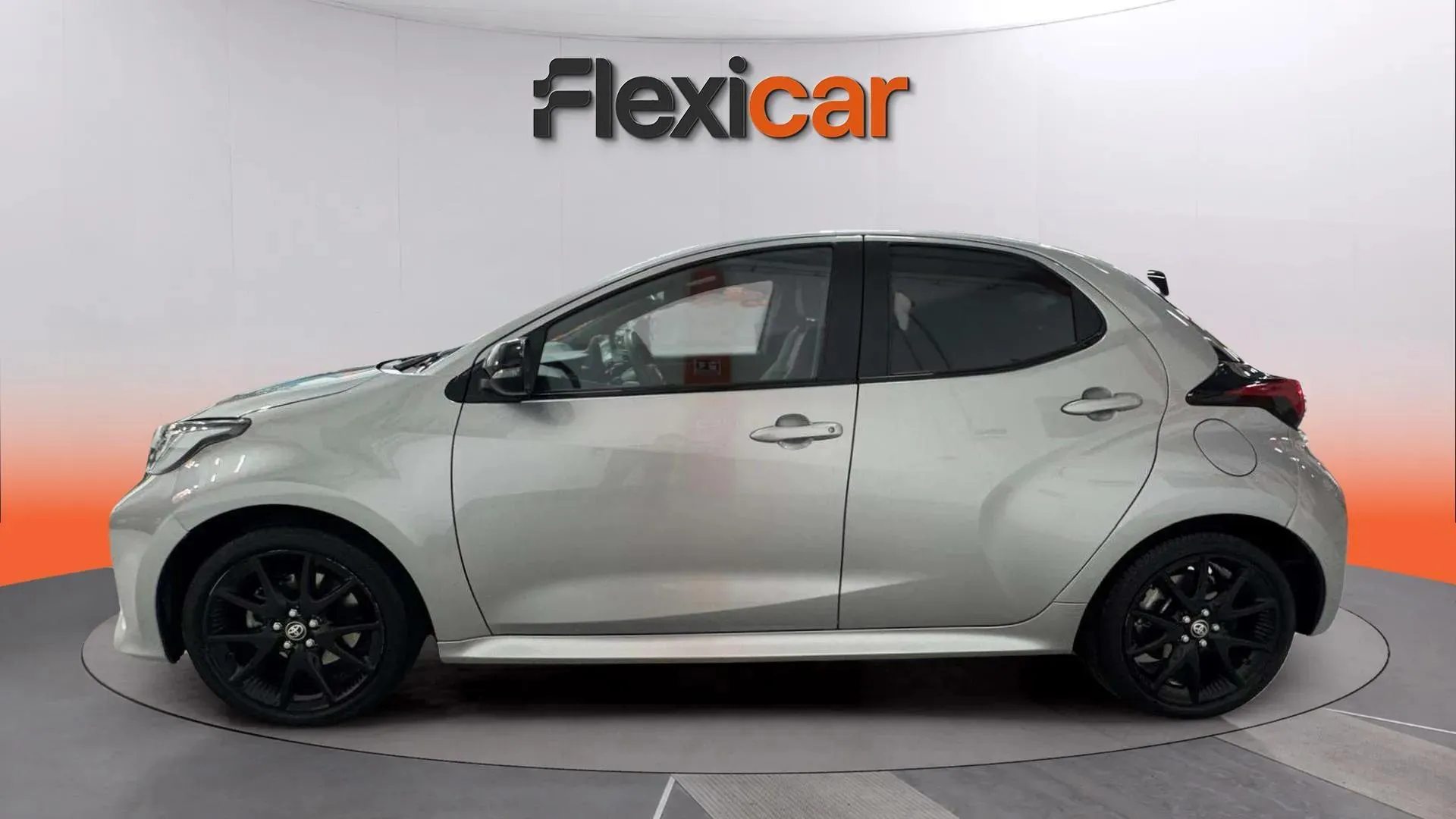 Toyota Yaris 1.5 120H Active Tech - foto 4
