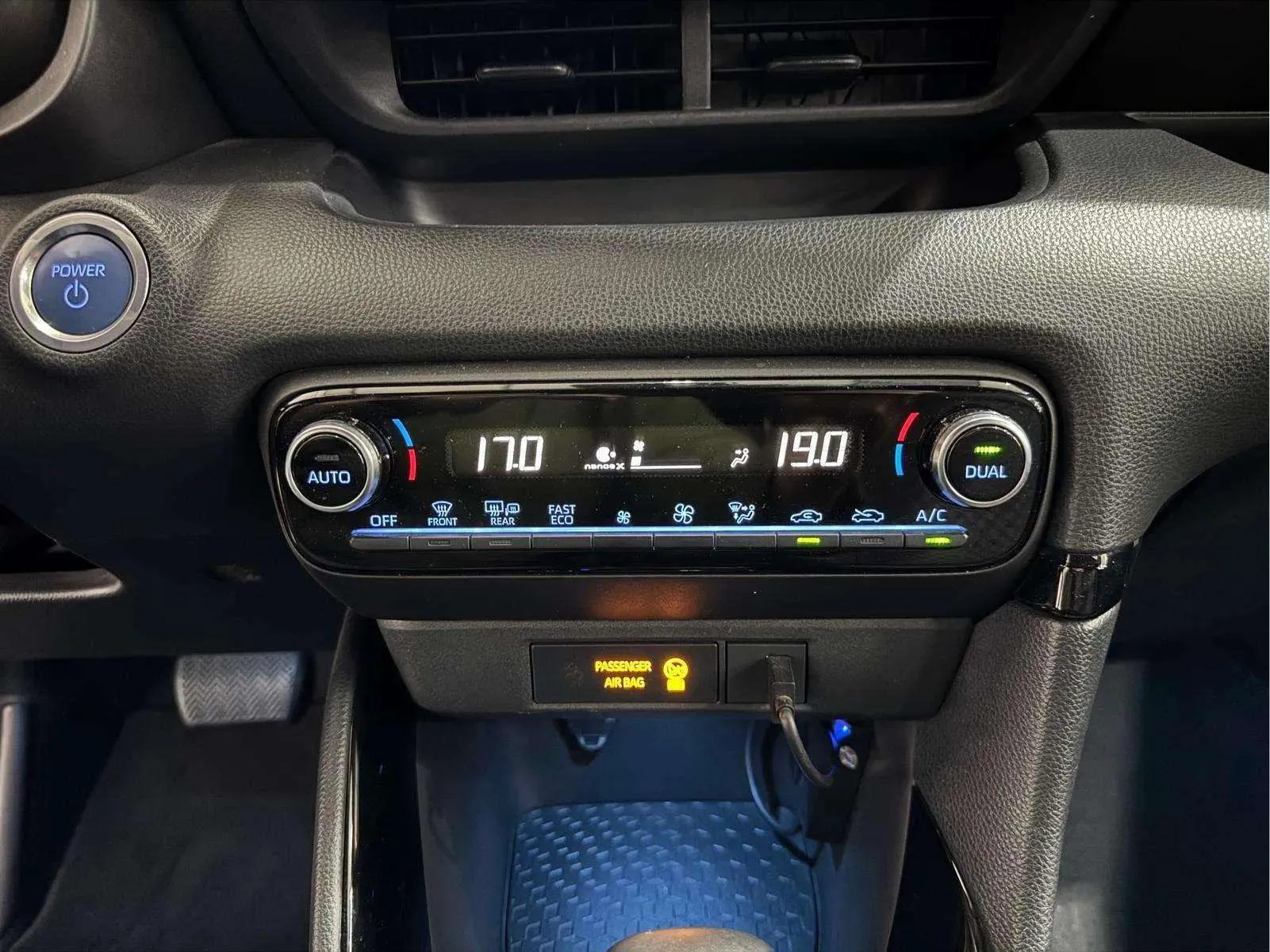 Toyota Yaris 1.5 120H Active Tech - foto 18