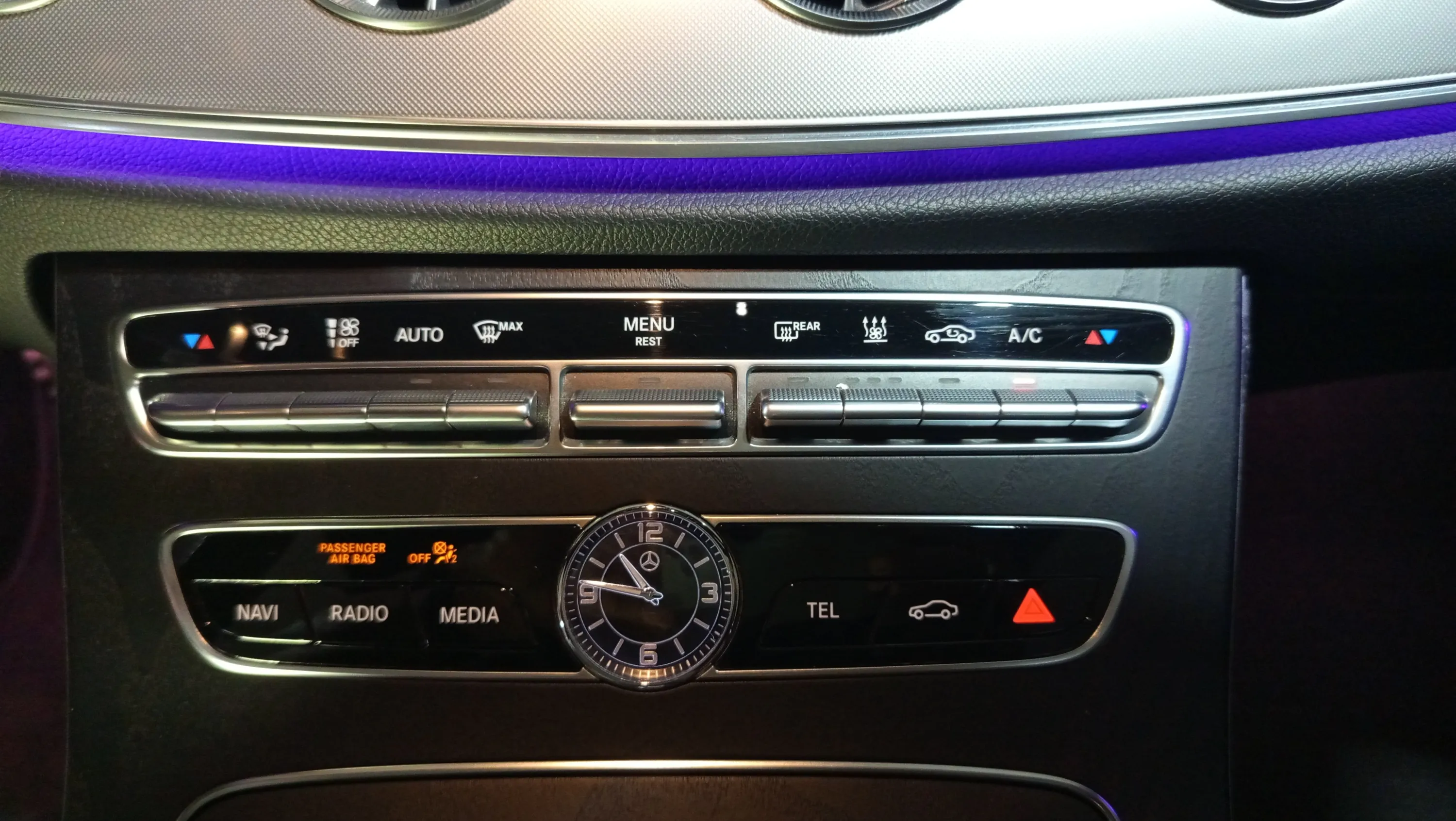 Mercedes-Benz Clase E Coupé E 200 - foto 19