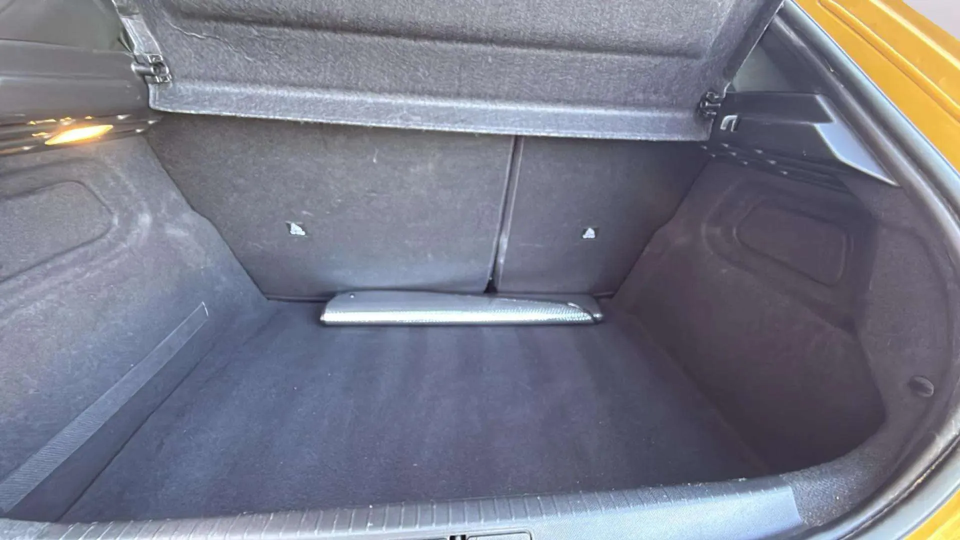 Peugeot 208 BlueHDi Active Pack - foto 21