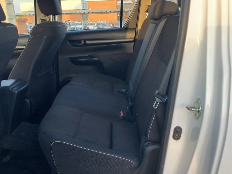Toyota Hilux 2020 pickup 2.4 D-4D Cab Doble GX HVO100 - foto 17