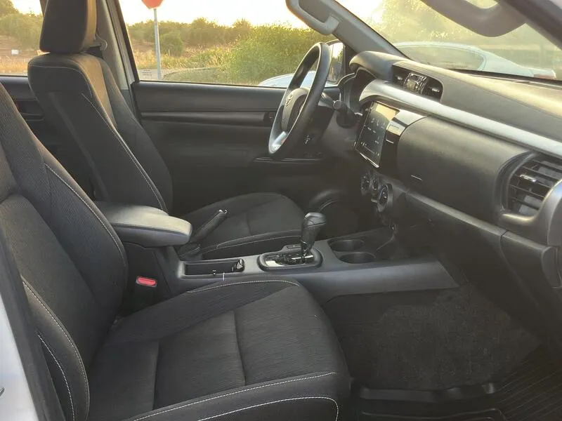 Toyota Hilux 2020 pickup 2.4 D-4D Cab Doble GX HVO100 - foto 28