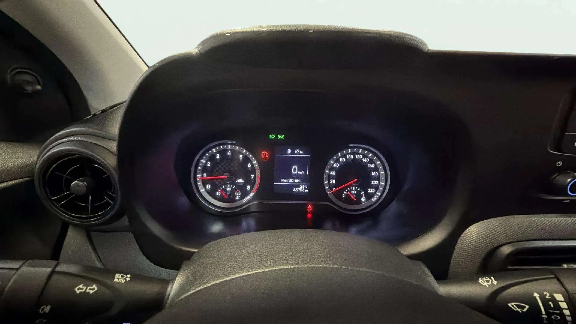 Hyundai i10 1.0 Essence - foto 11
