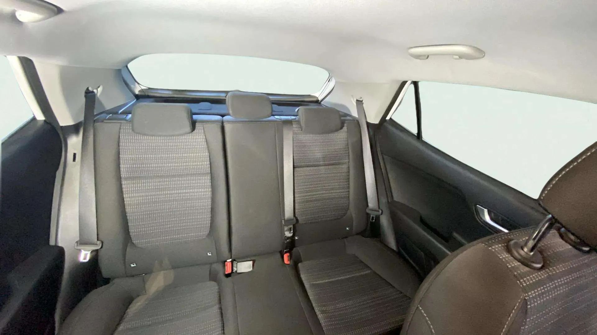 Kia Stonic 1.2 DPi Concept - foto 21