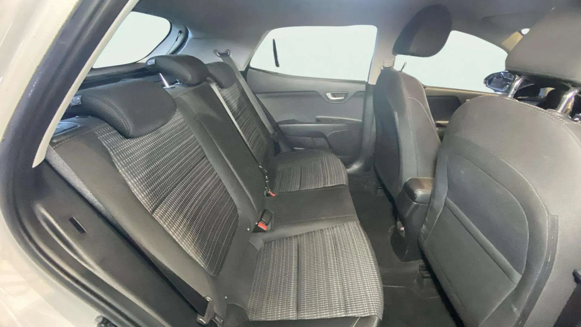 Kia Stonic 1.2 DPi Concept - foto 20