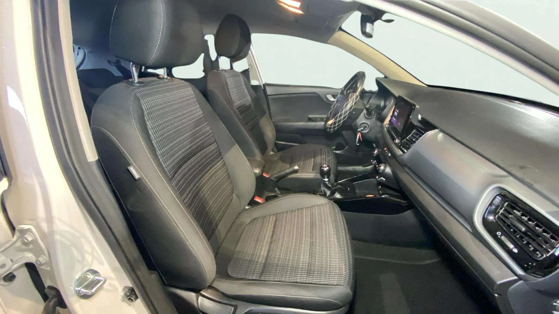 Kia Stonic 1.2 DPi Concept - foto 19