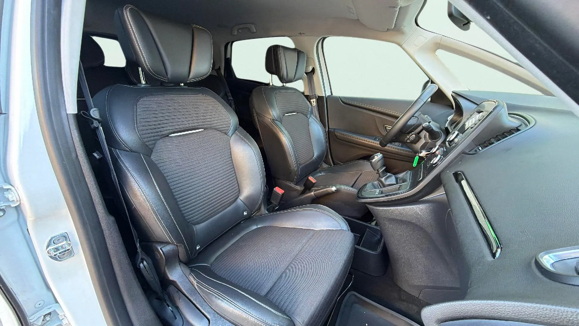 Renault Scénic Life TCe GPF SS - foto 18
