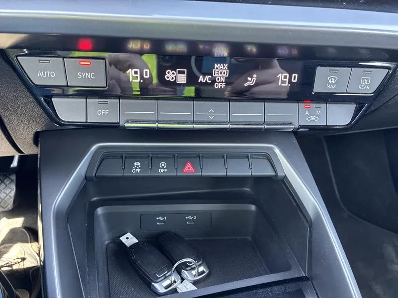 Audi A3 Sportback 30 TFSI - foto 33