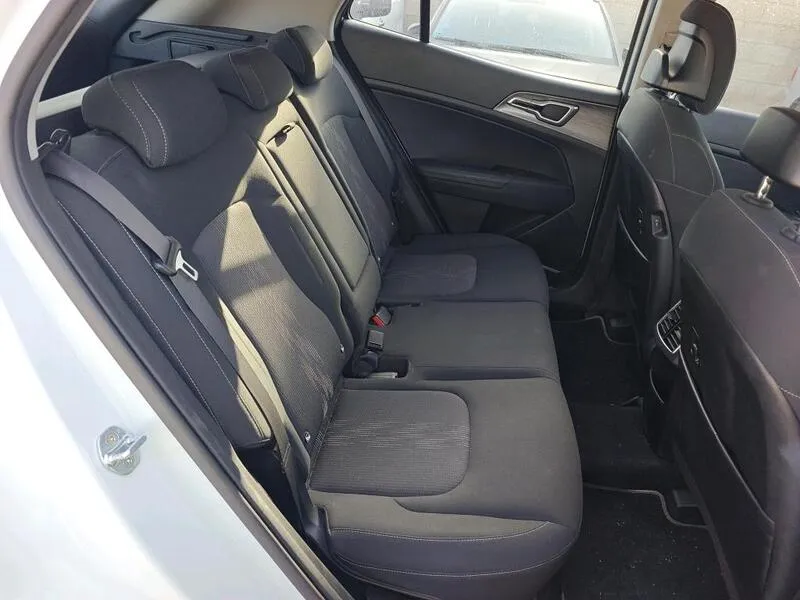 Kia Sportage 1.6 T-GDi Drive - foto 26