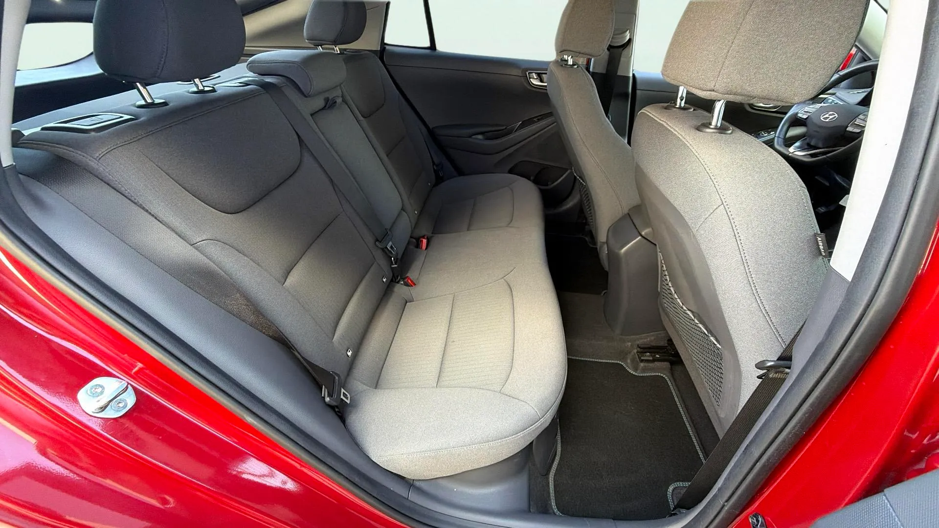Hyundai Ioniq 1.6 GDI HEV Klass DCT - foto 14