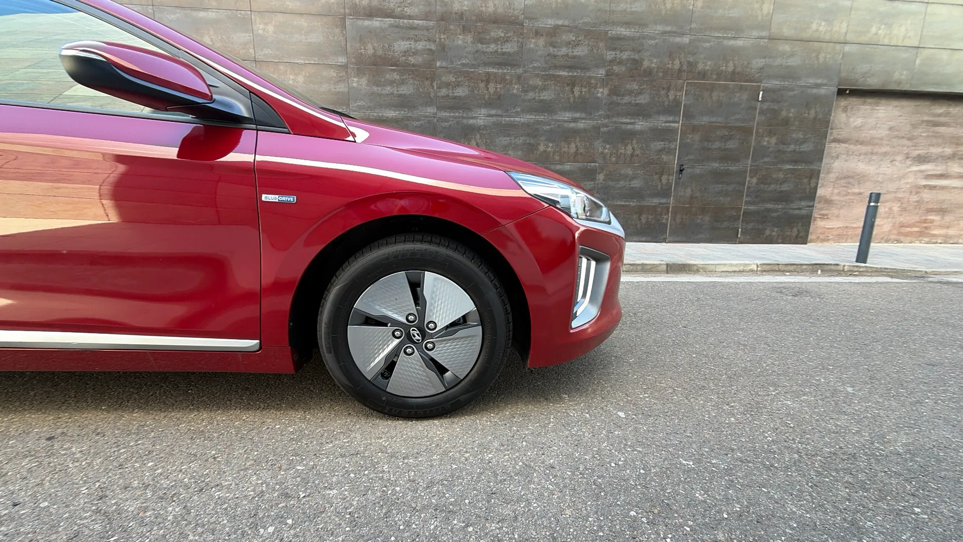 Hyundai Ioniq 1.6 GDI HEV Klass DCT - foto 17