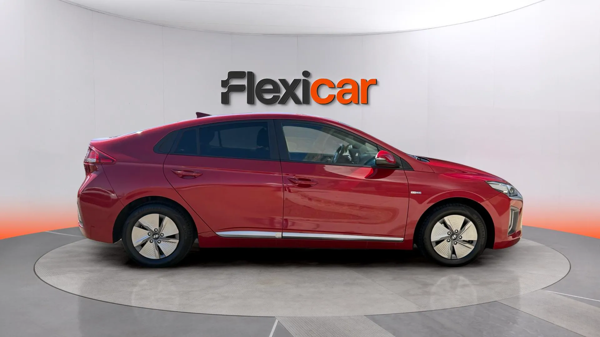 Hyundai Ioniq 1.6 GDI HEV Klass DCT - foto 8