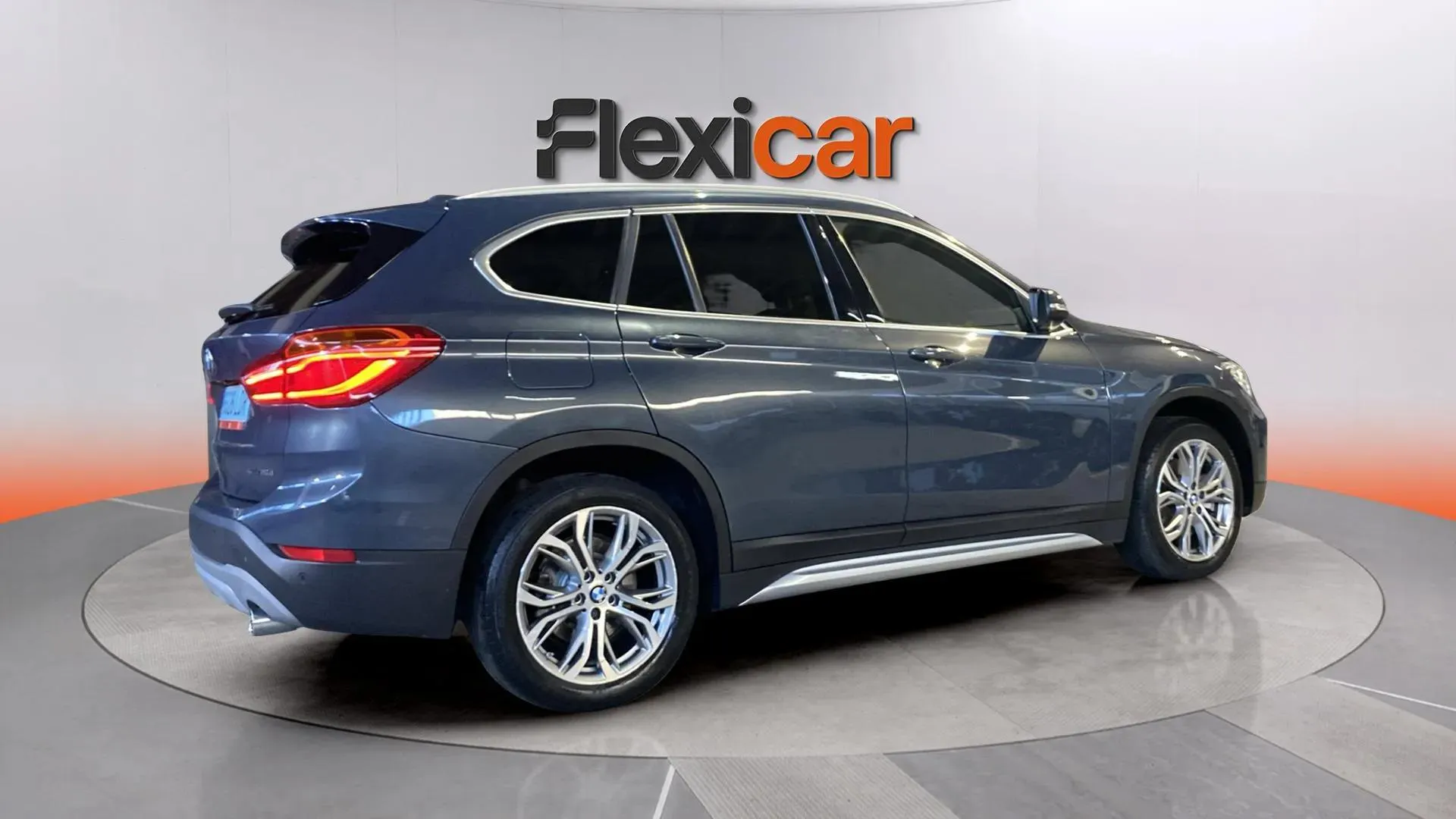 BMW X1 sDrive20dA - foto 8