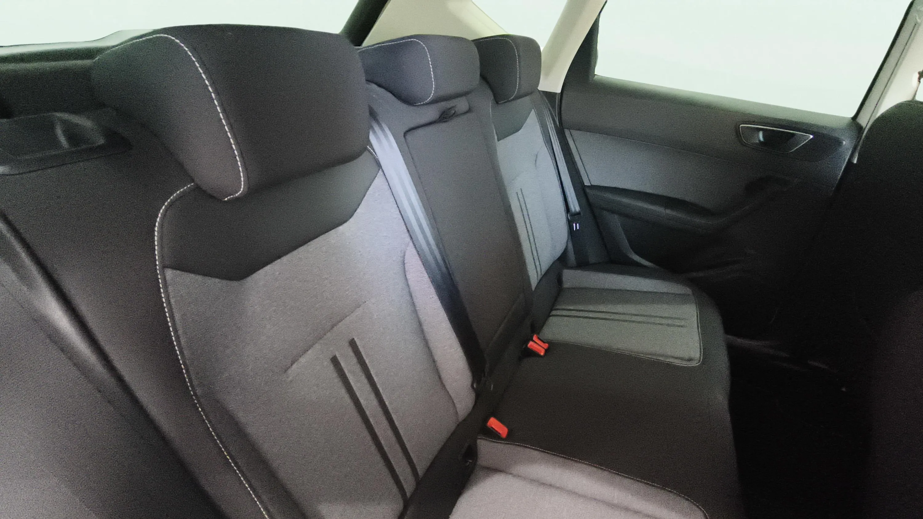 SEAT Ateca 2.0 TDI Reference - foto 8