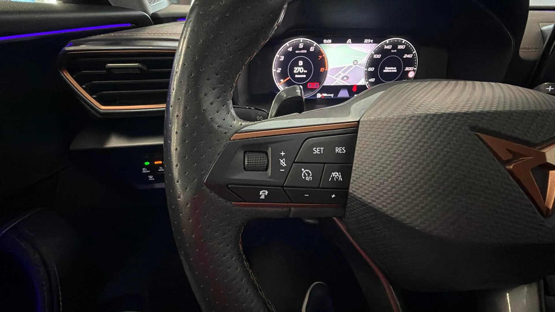 Cupra Formentor 1.5 TSI DSG - foto 19