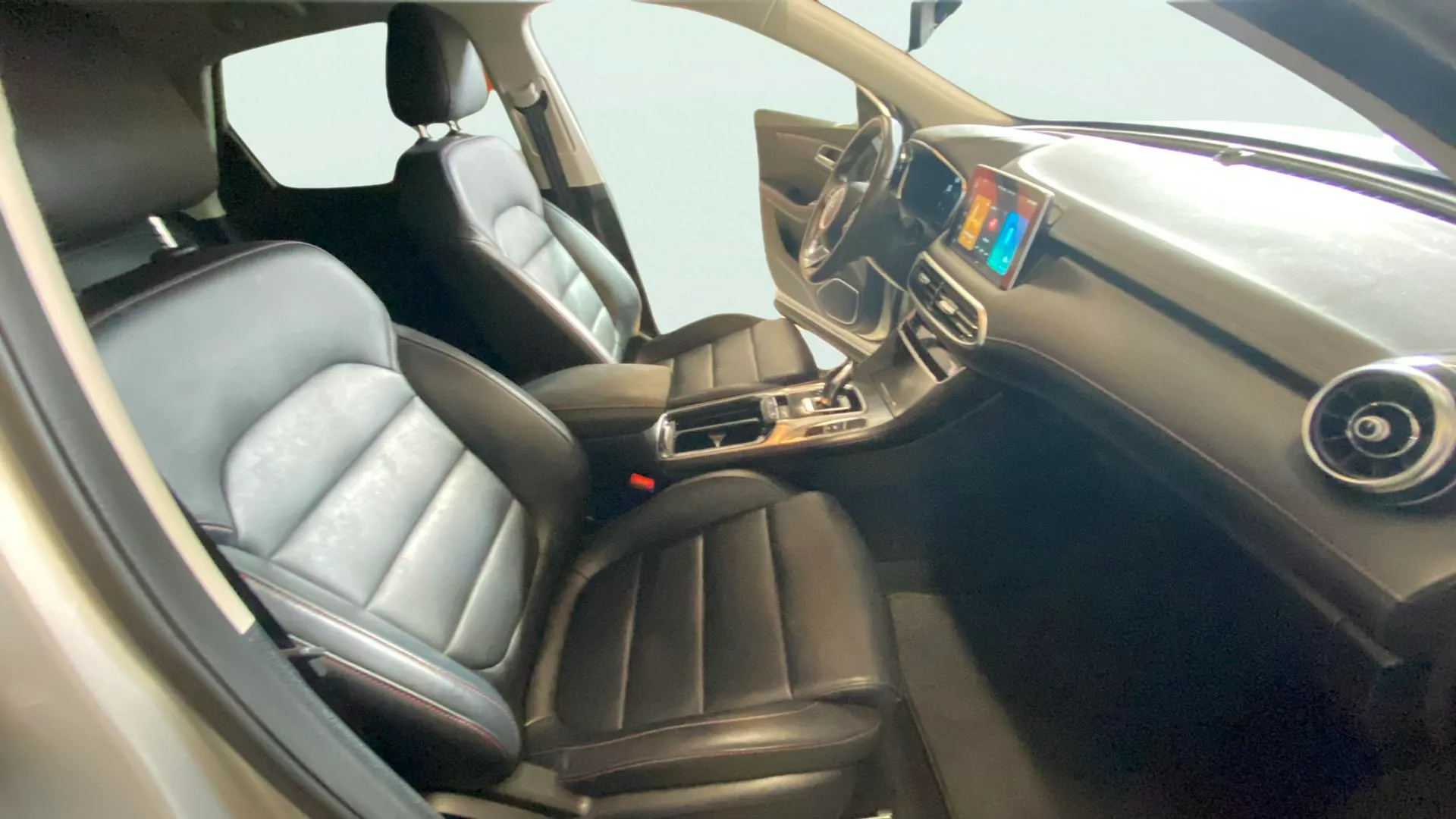 MG HS 1.5T Luxury DCT - foto 11