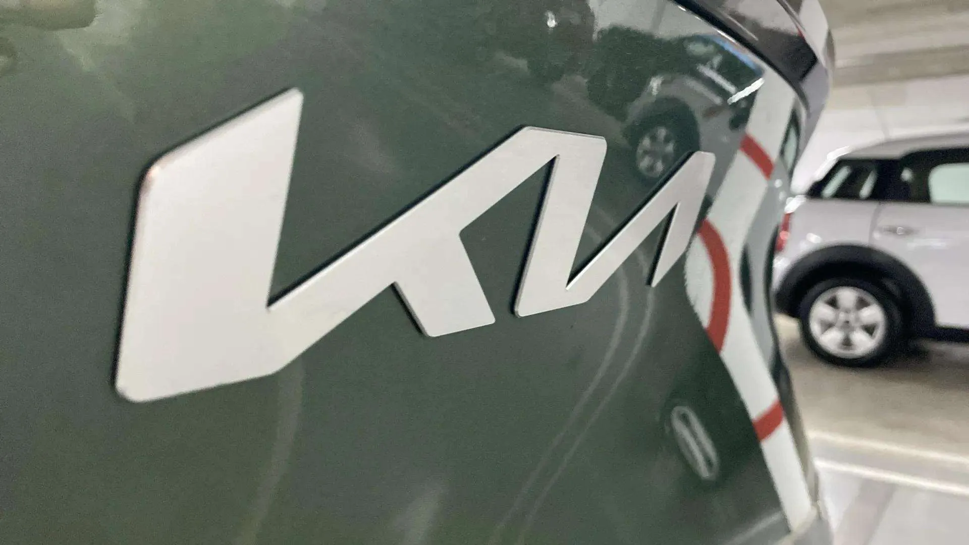 Kia Sportage 1.6 T-GDi HEV Tech 4x2 - foto 33