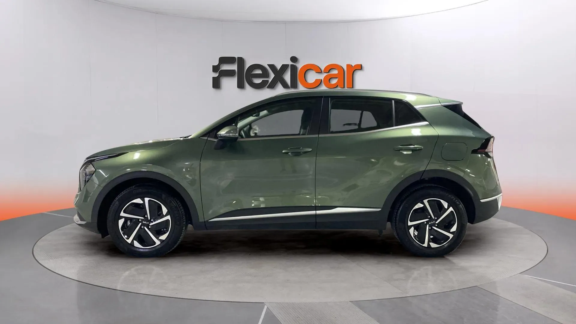 Kia Sportage 1.6 T-GDi HEV Tech 4x2 - foto 2