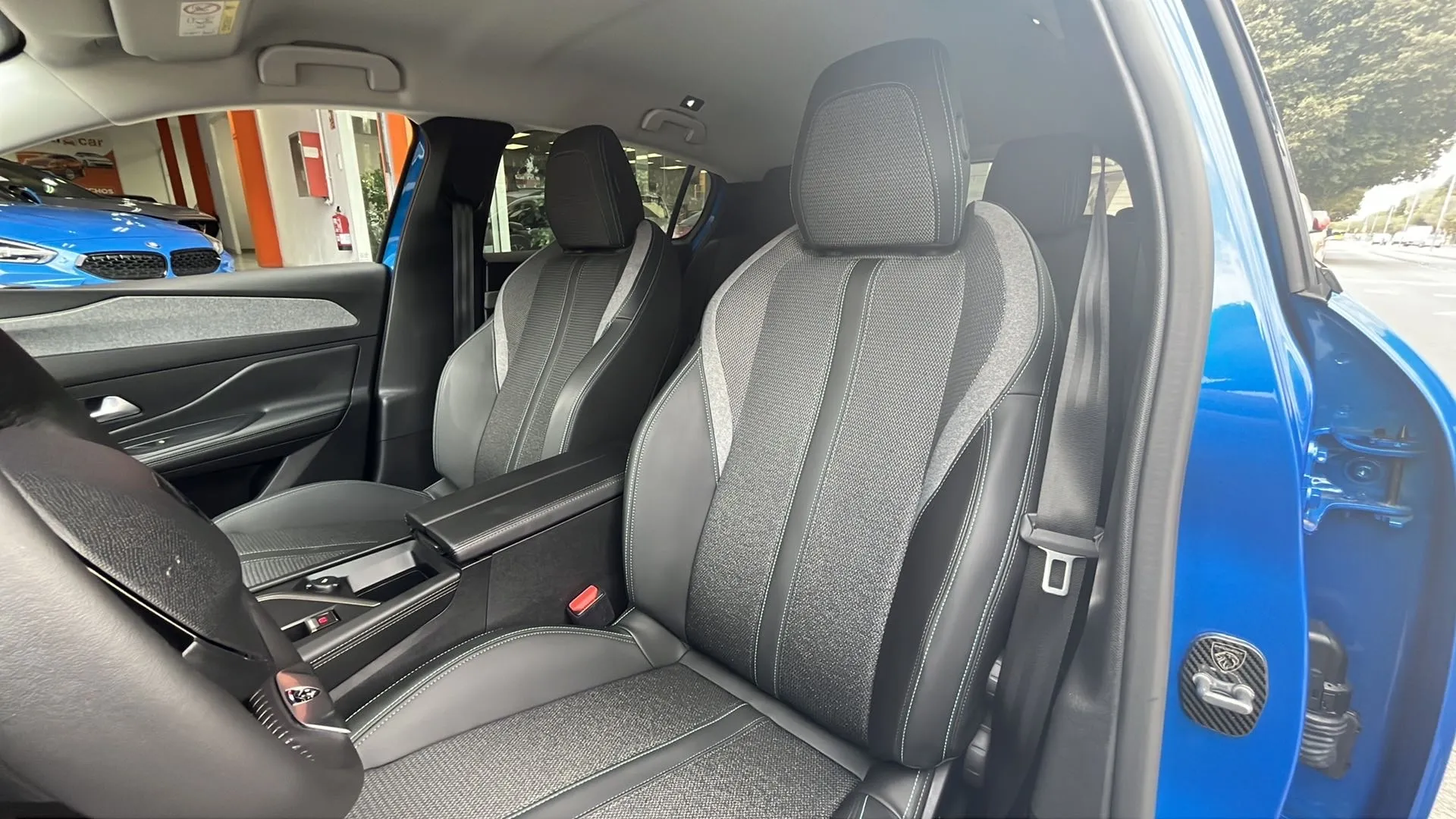 Peugeot 308 Allure Pack PureTech 130 - foto 18