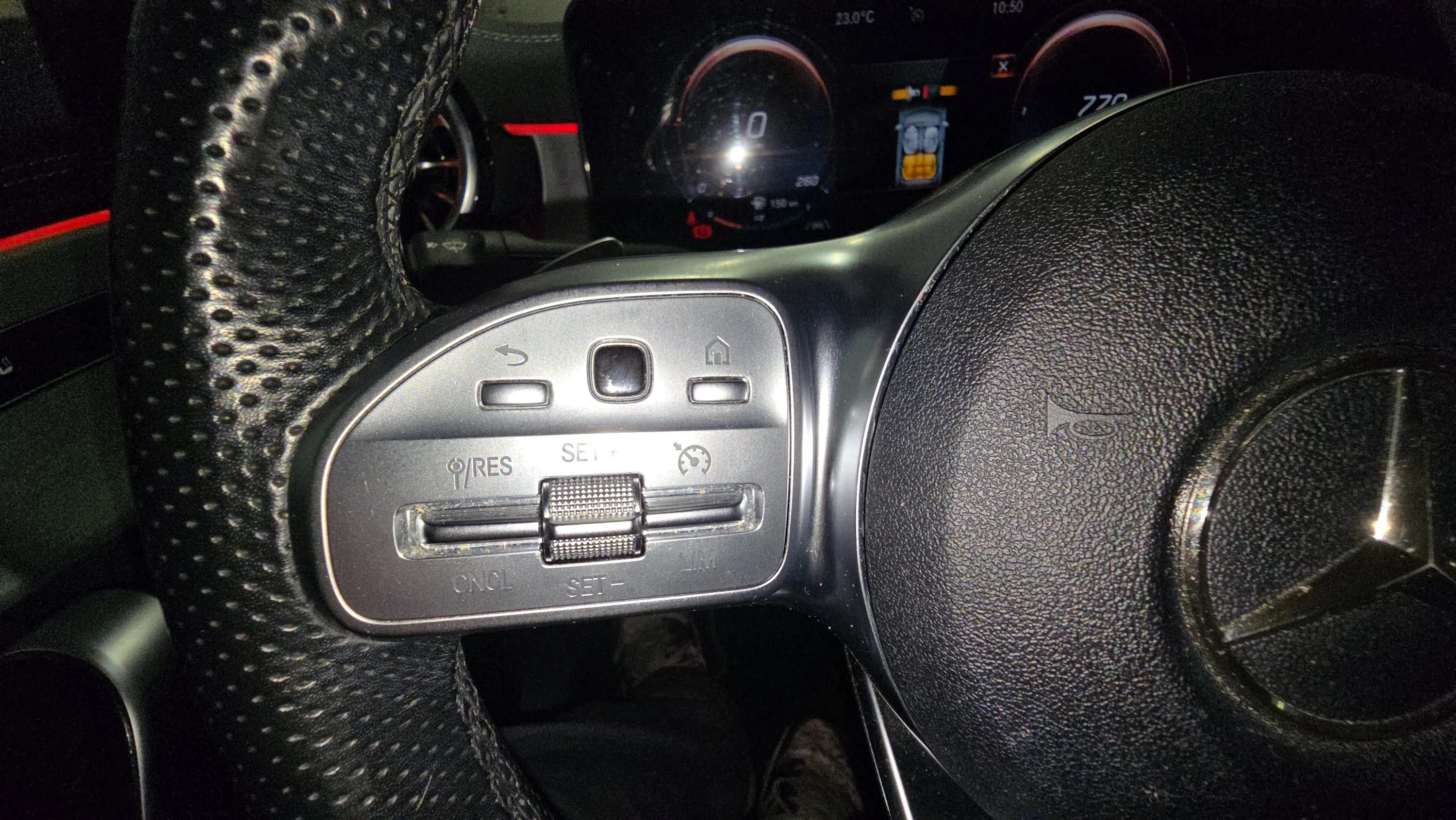Mercedes-Benz CLA 200 D DCT Shooting Brake - foto 12