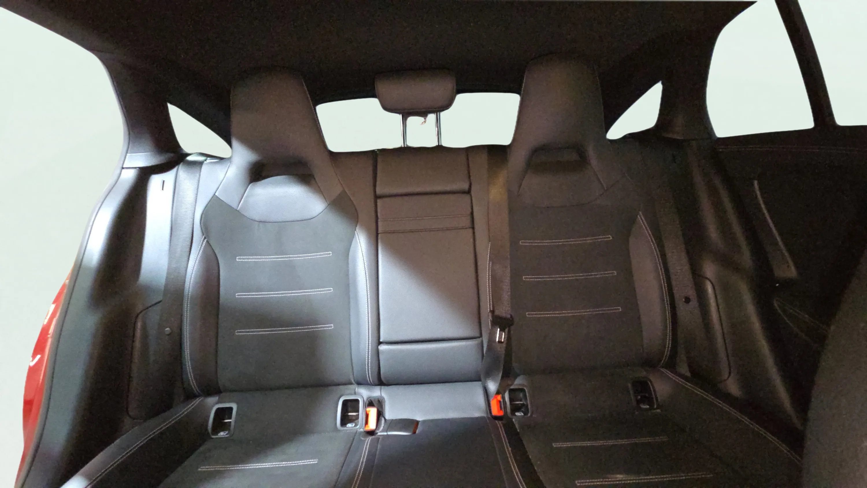 Mercedes-Benz CLA 200 D DCT Shooting Brake - foto 21