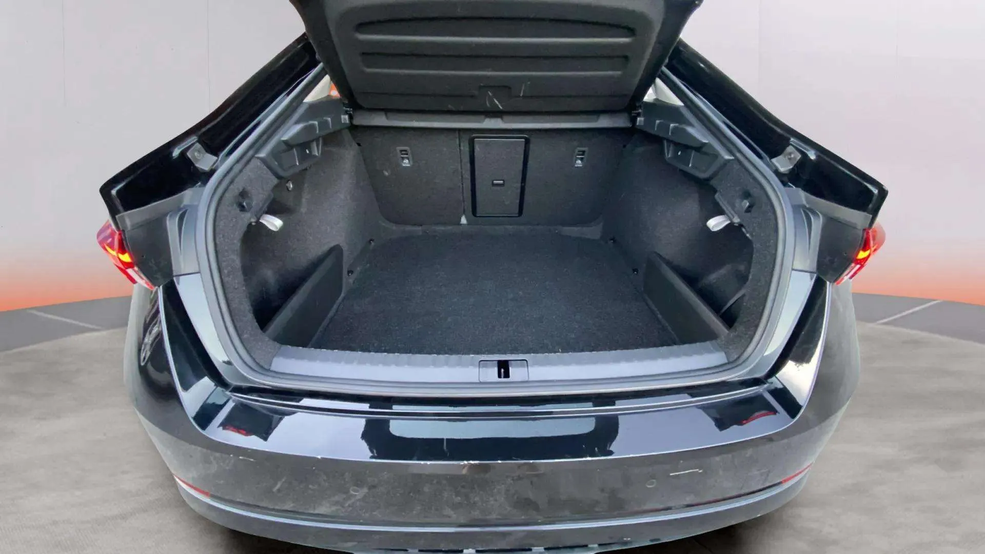 Škoda Octavia 2.0 TDI DSG Selection - foto 8