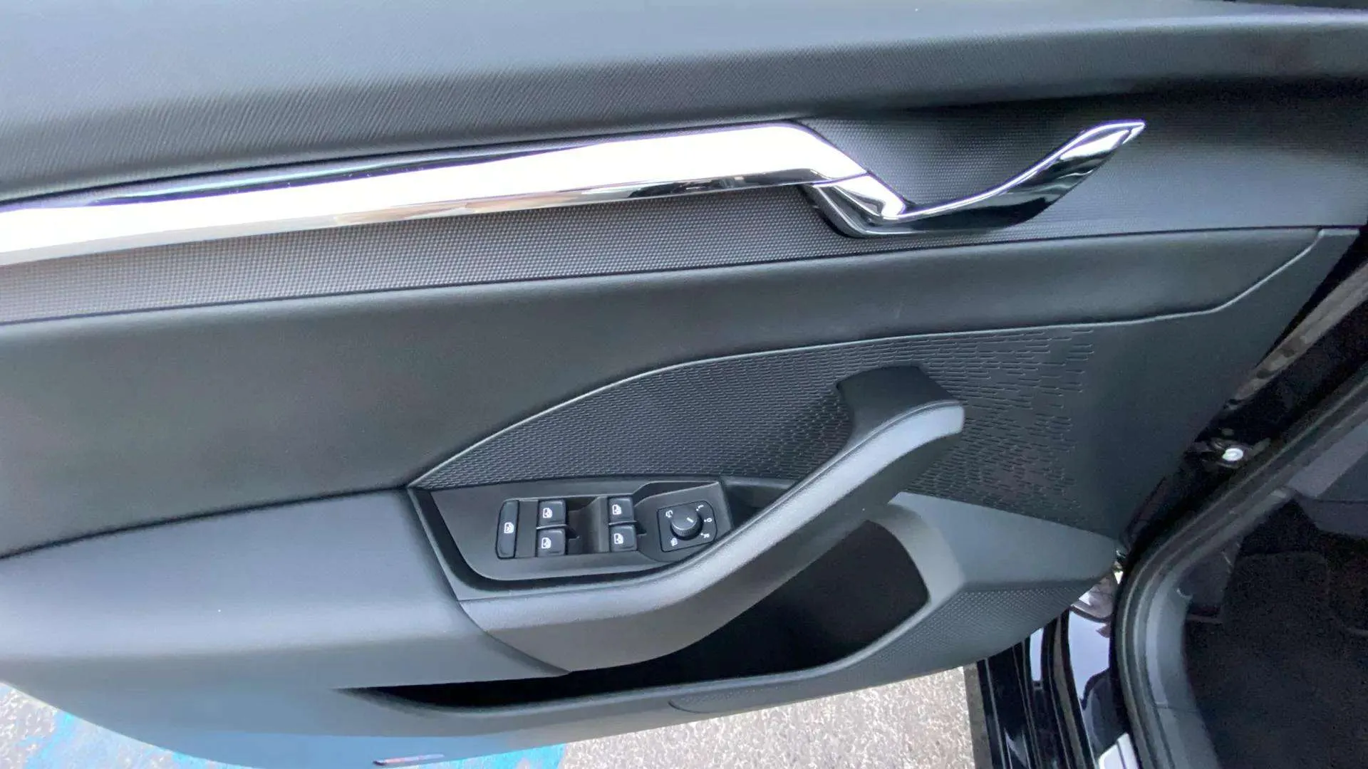 Škoda Octavia 2.0 TDI DSG Selection - foto 20