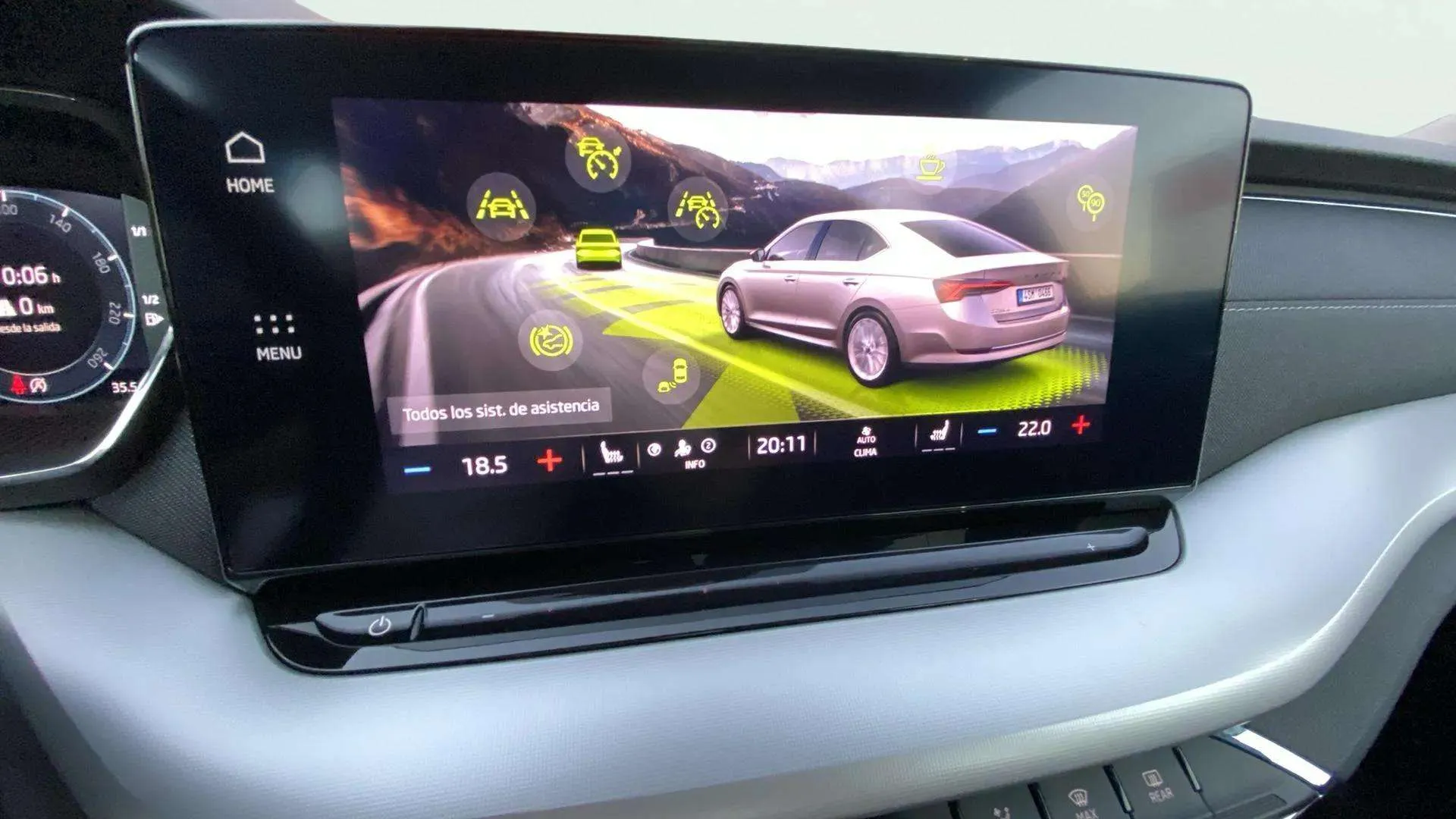 Škoda Octavia 2.0 TDI DSG Selection - foto 14