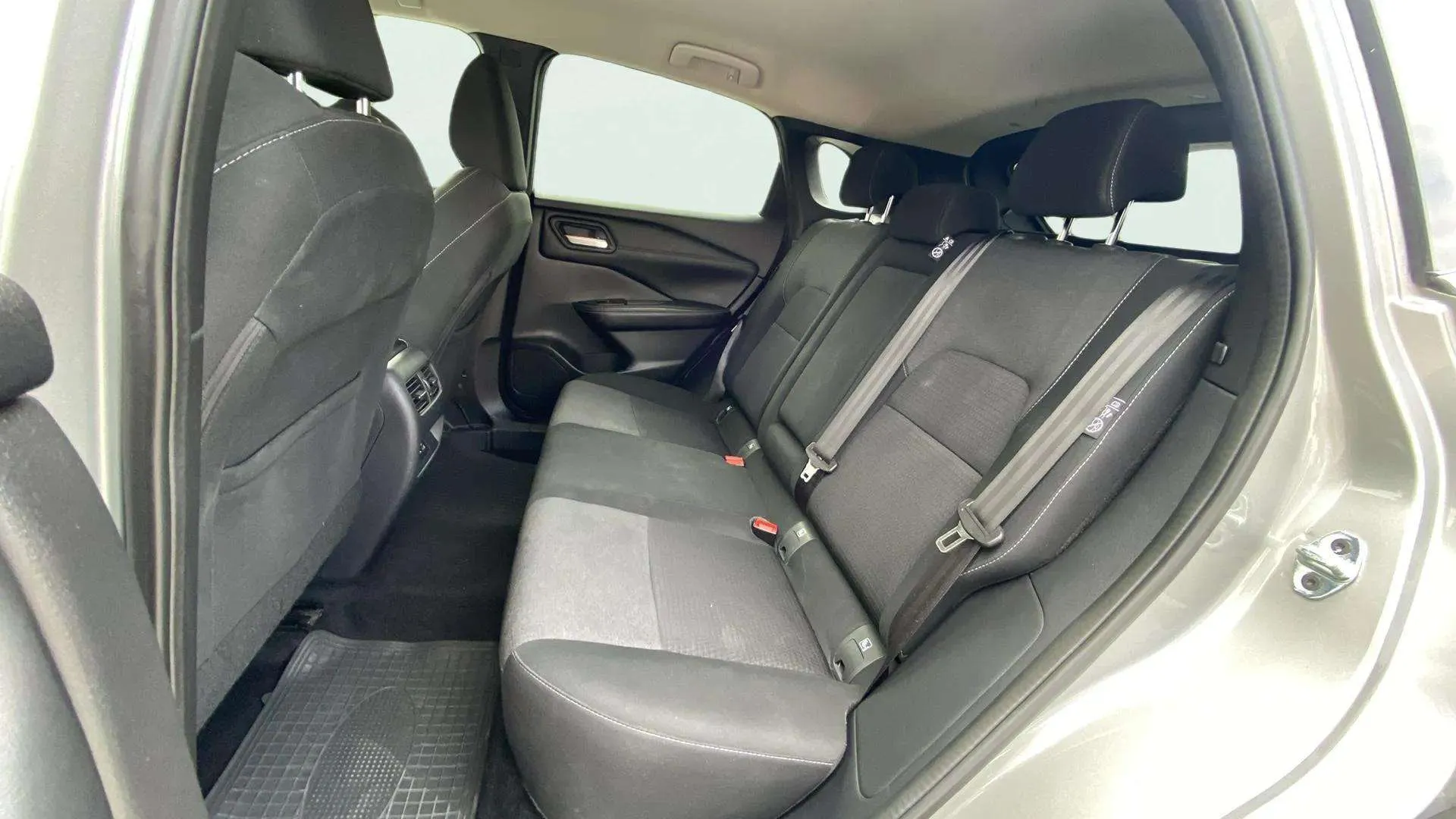 Nissan Qashqai DIG-T mHEV CVT 4x4 N-Connecta - foto 17