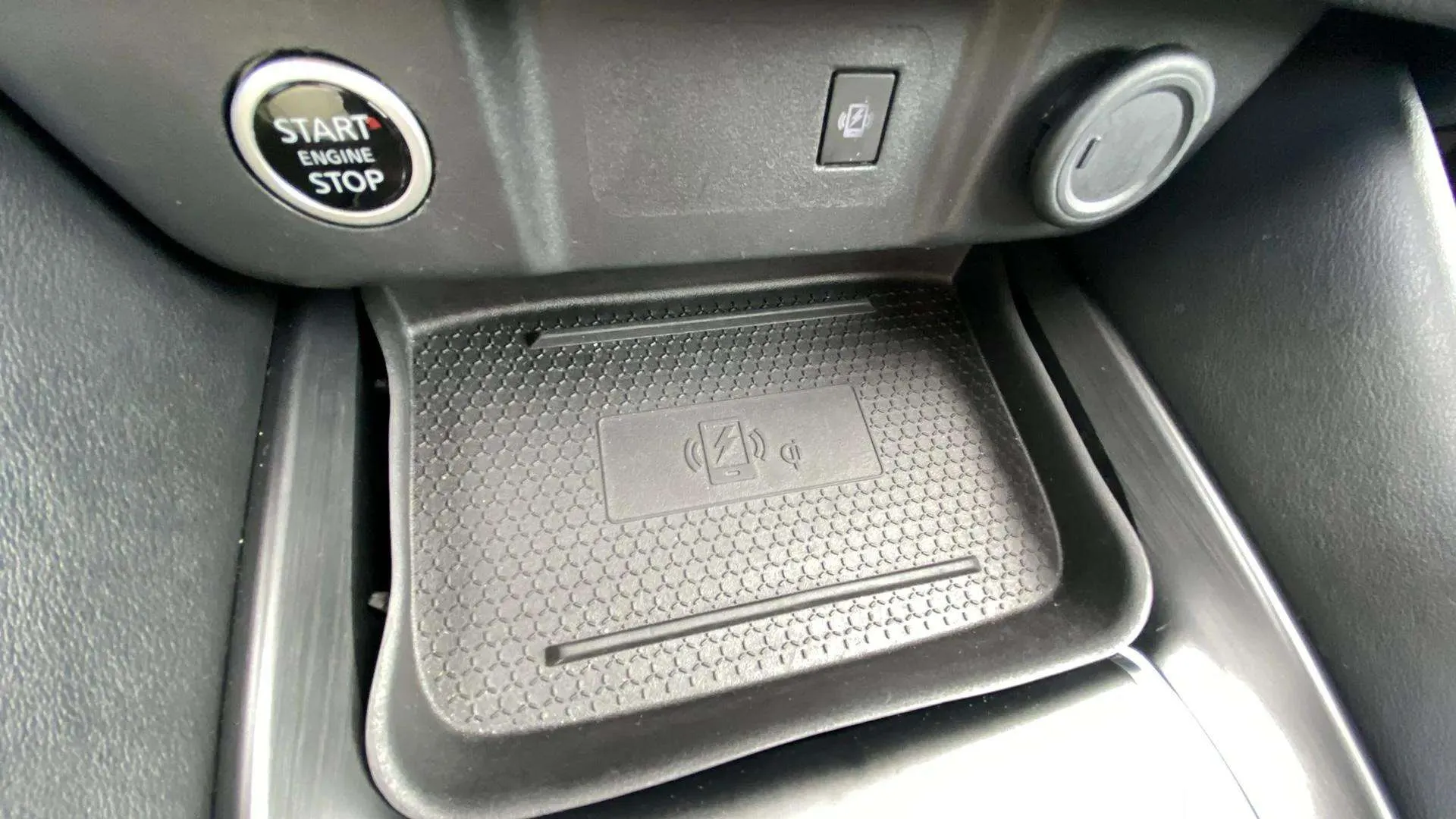Nissan Qashqai DIG-T mHEV CVT 4x4 N-Connecta - foto 21