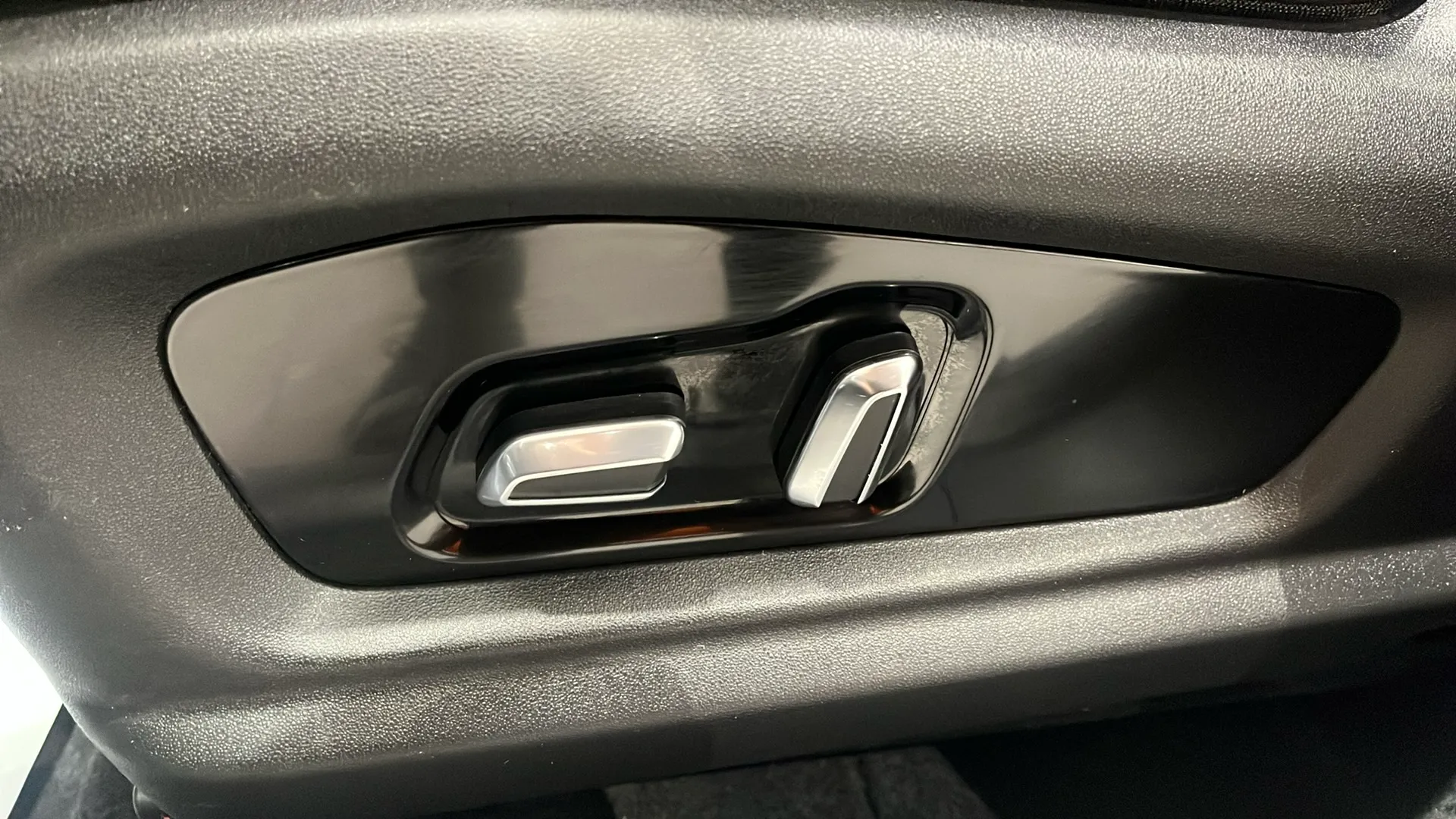 Jaecoo 7 Exclusive 1.6 T-GDi AWD - foto 18