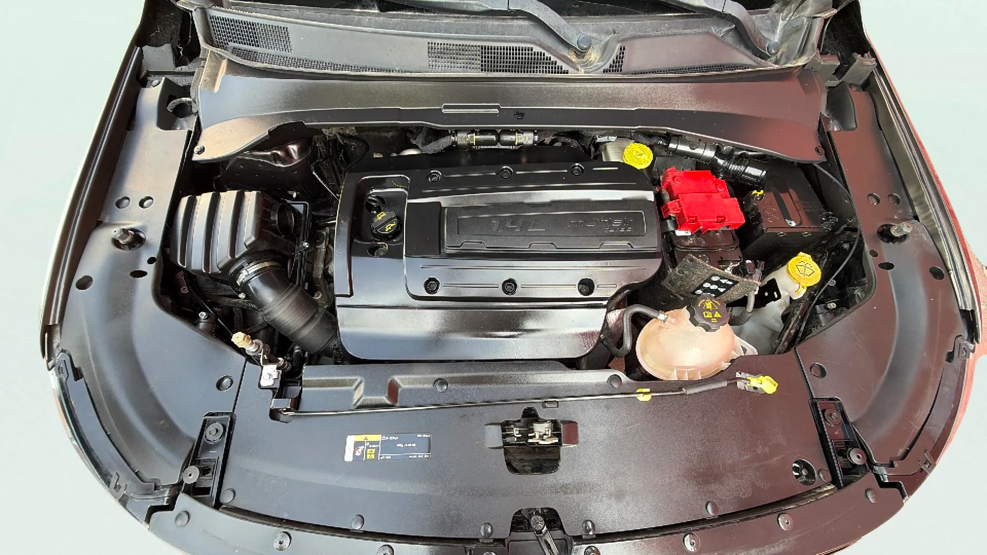 Jeep Compass 1.4 Mair Night Eagle 4x2 - foto 17
