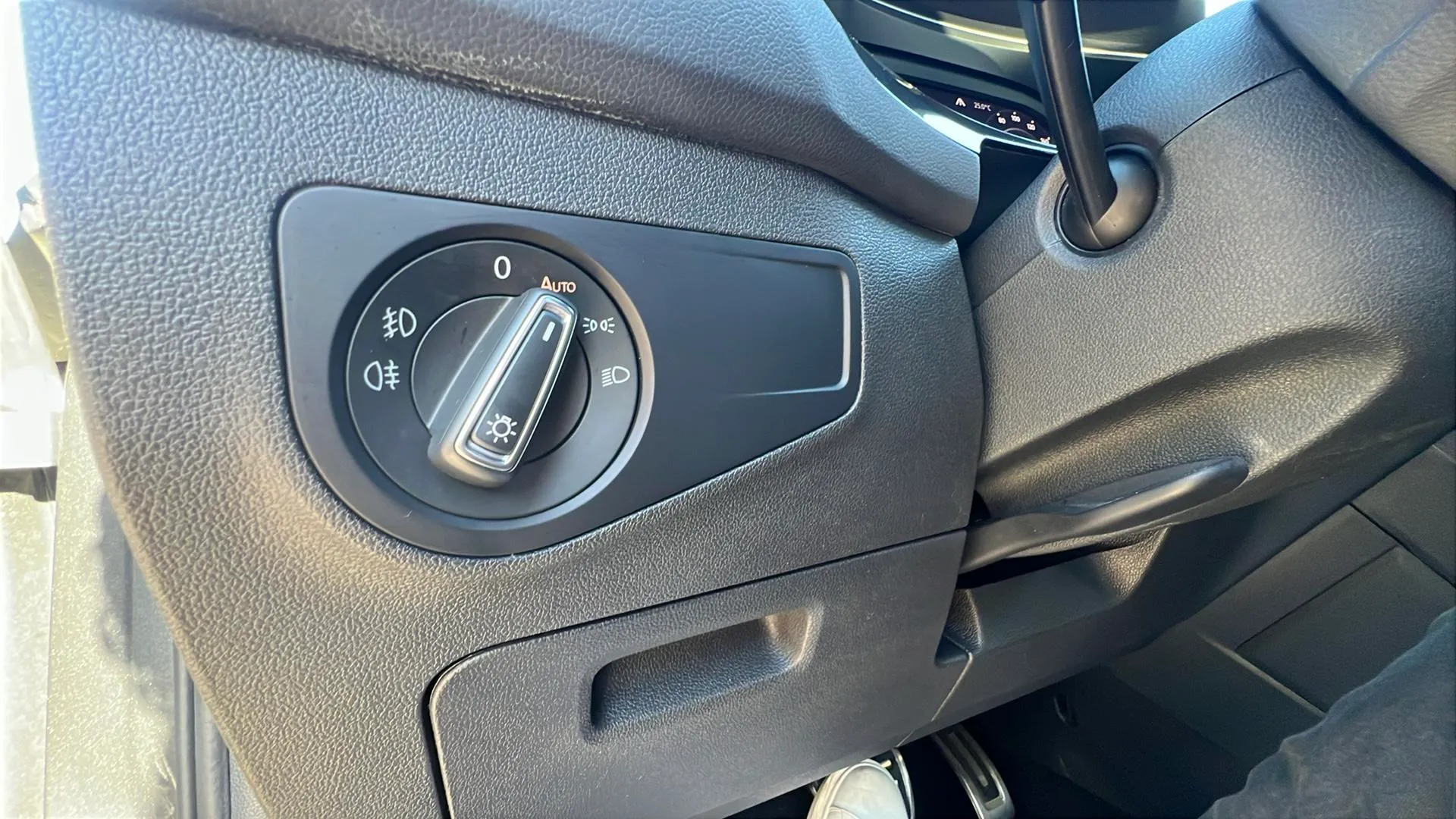Volkswagen Tiguan R-Line 1.5 TSI DSG - foto 22