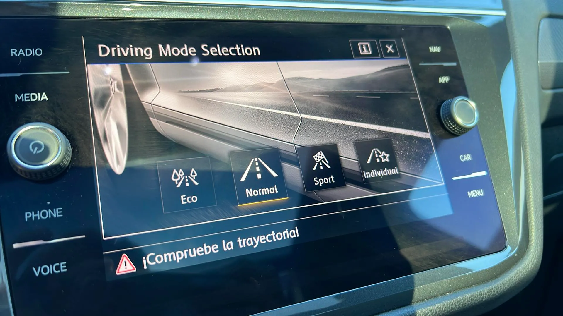 Volkswagen Tiguan R-Line 1.5 TSI DSG - foto 17