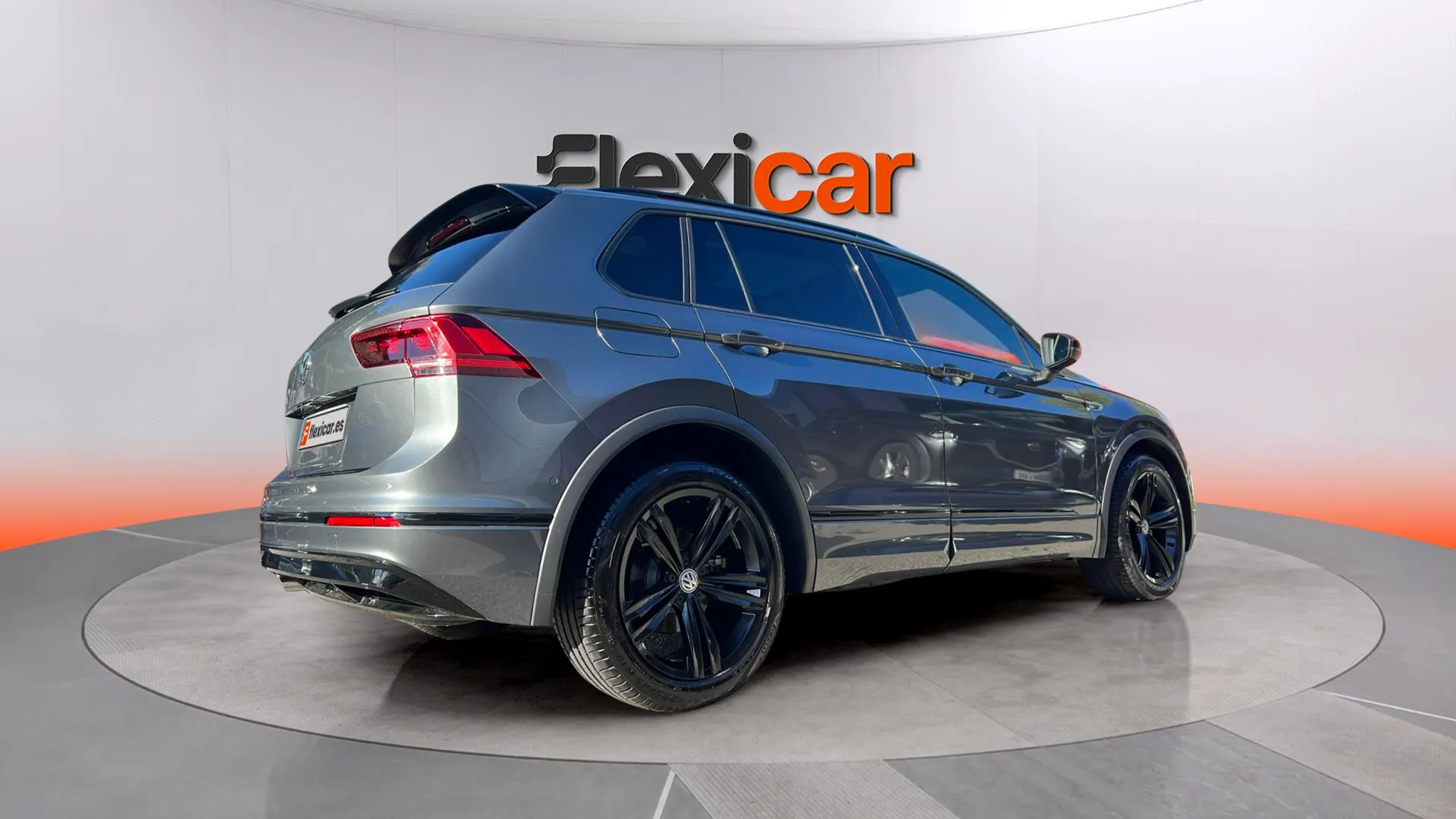 Volkswagen Tiguan R-Line 1.5 TSI DSG - foto 8
