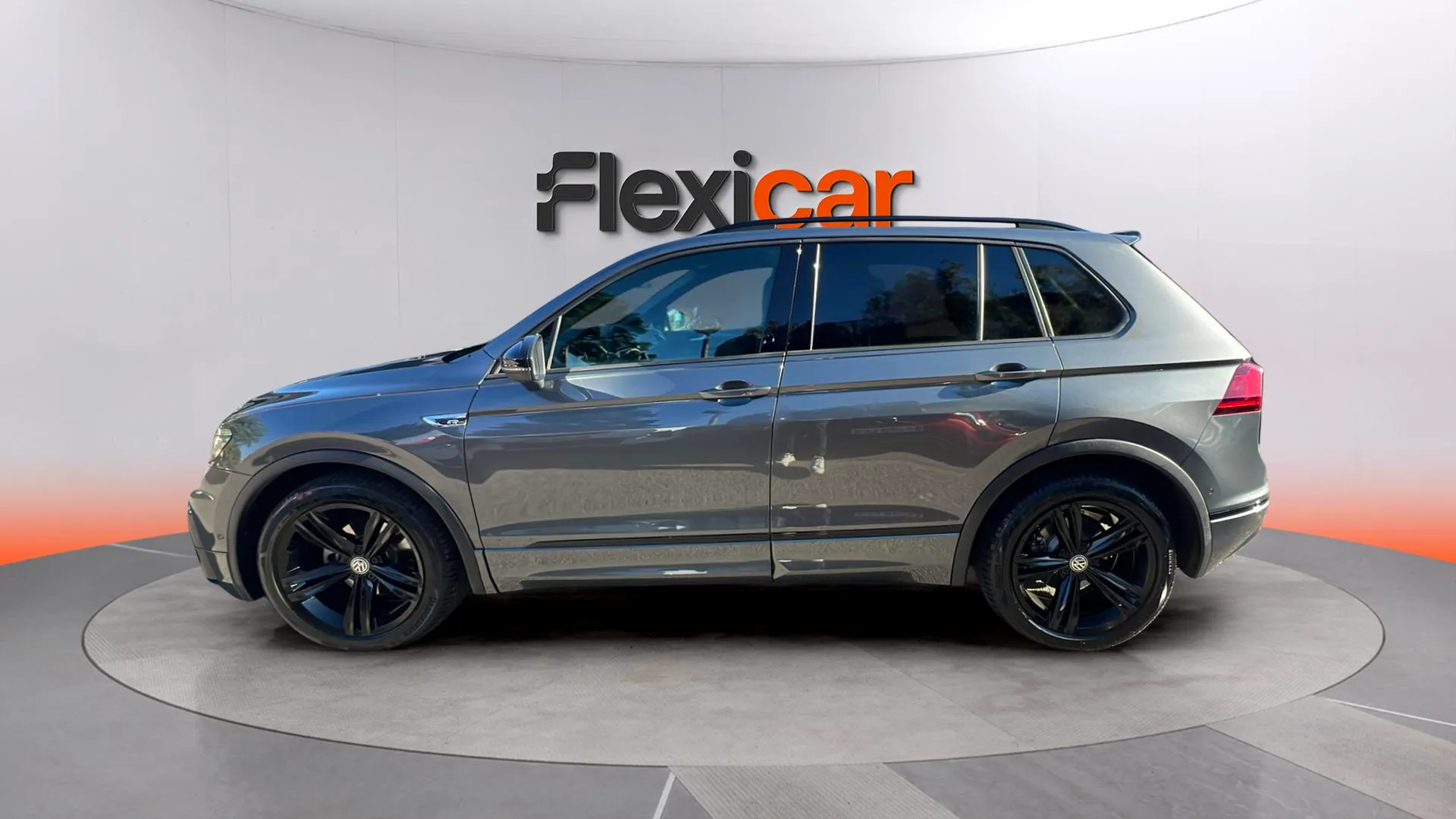 Volkswagen Tiguan R-Line 1.5 TSI DSG - foto 11
