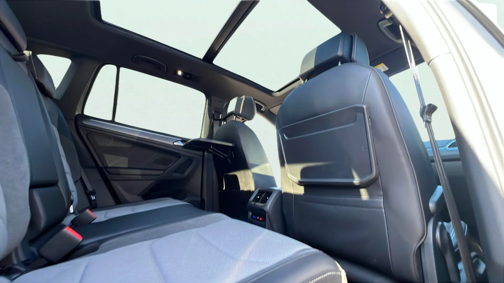 Volkswagen Tiguan R-Line 1.5 TSI DSG - foto 33