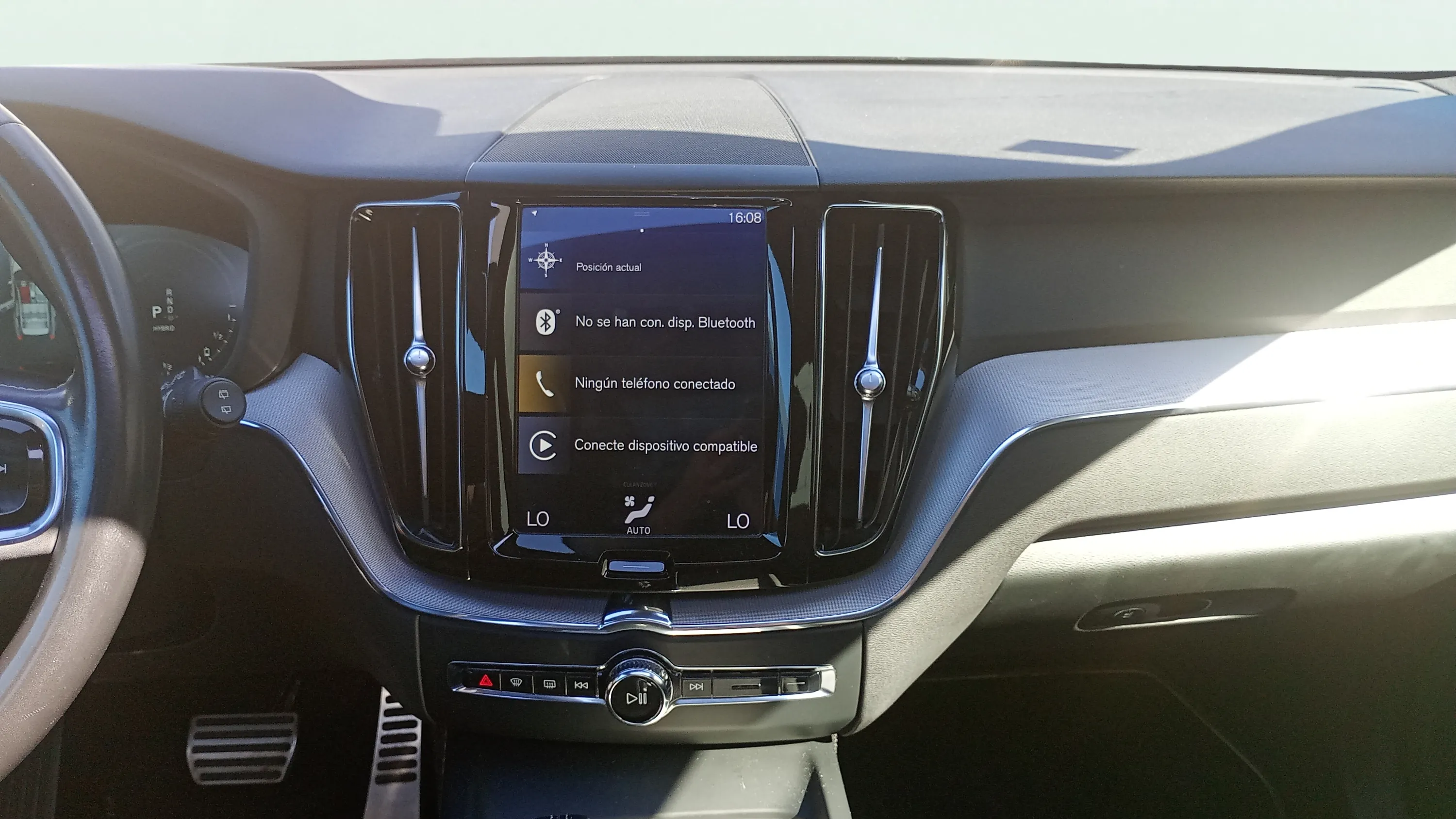 Volvo XC60 2.0 T8 AWD Momentum - foto 7