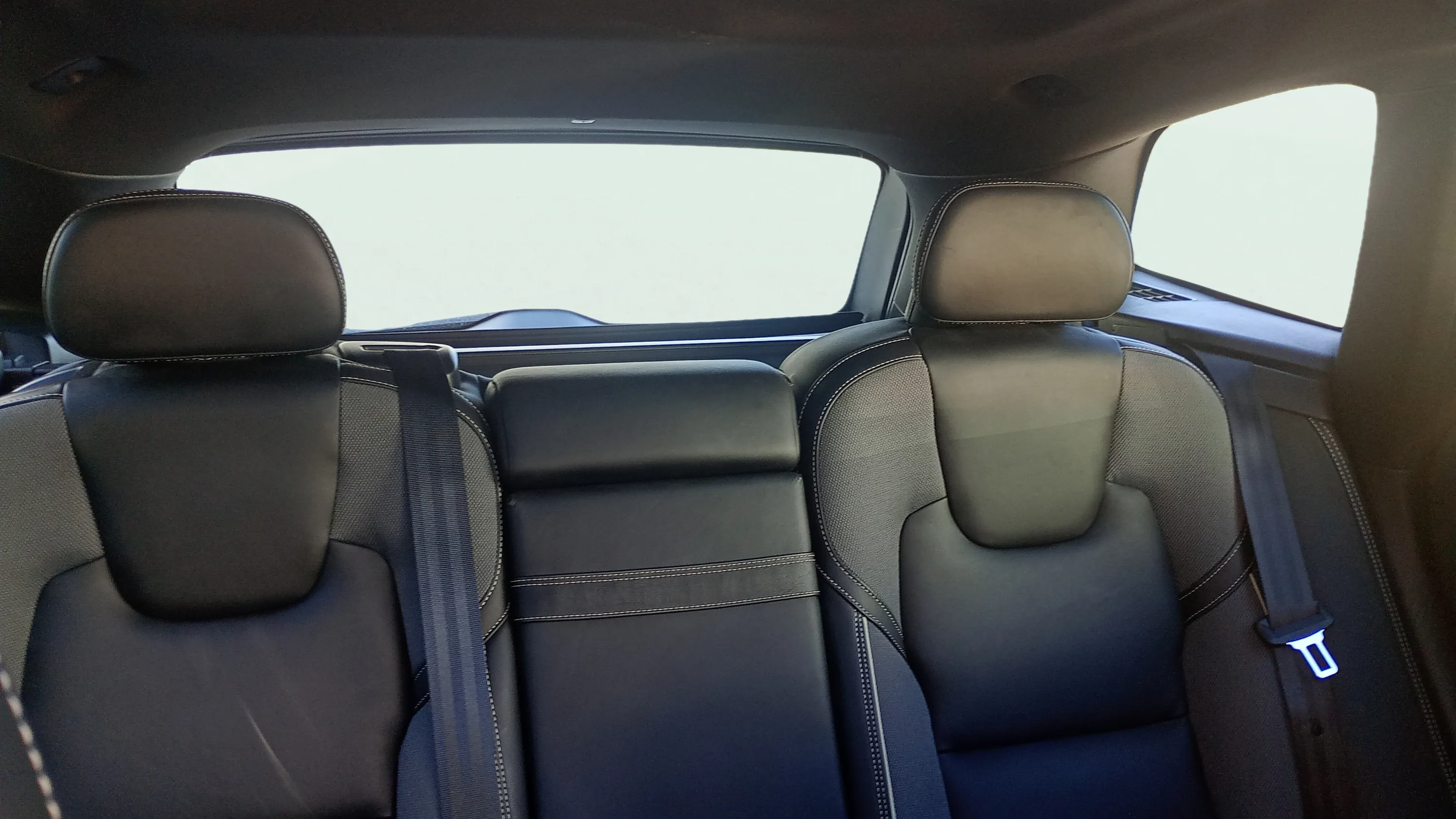 Volvo XC60 2.0 T8 AWD Momentum - foto 15