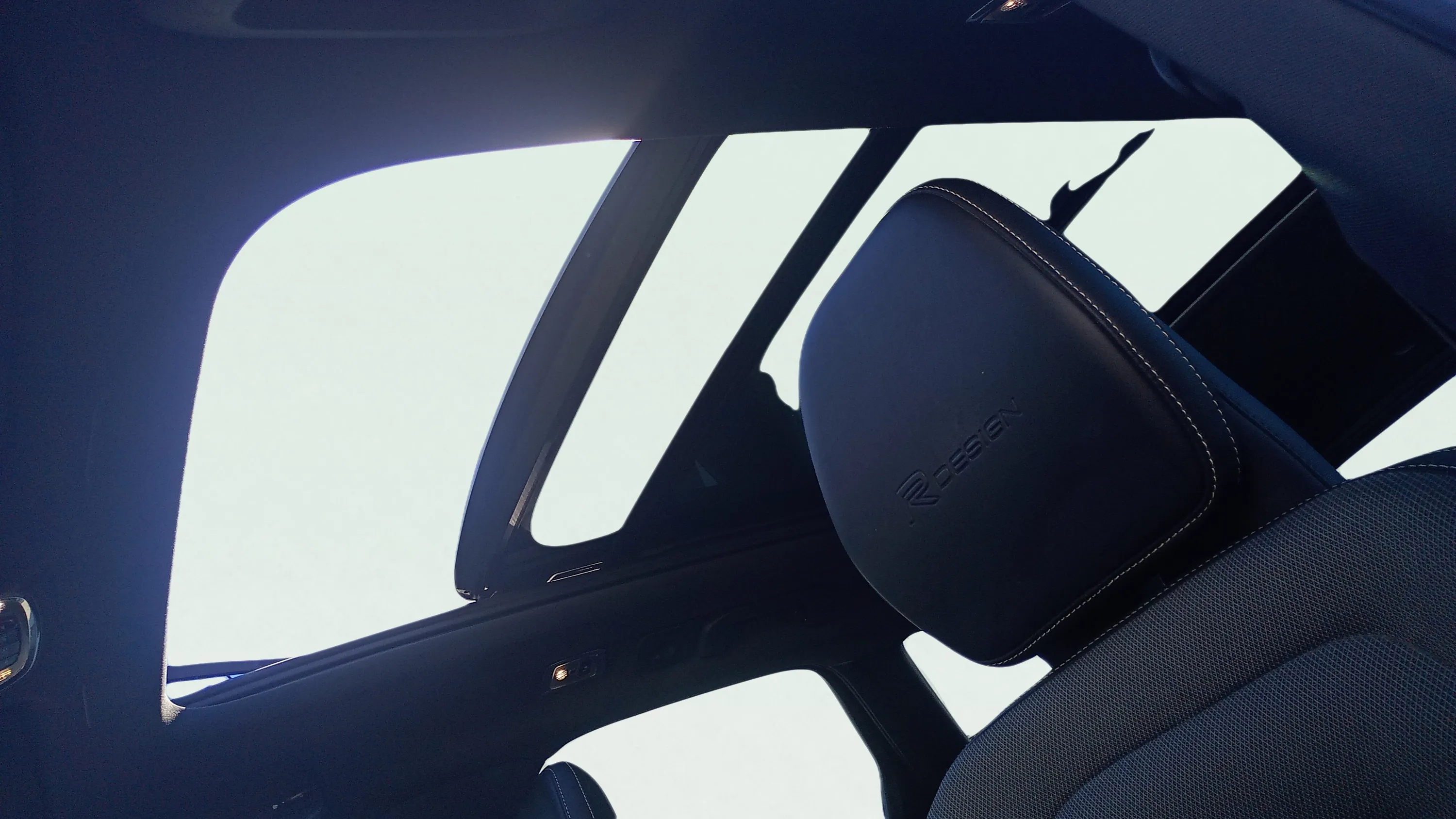 Volvo XC60 2.0 T8 AWD Momentum - foto 10