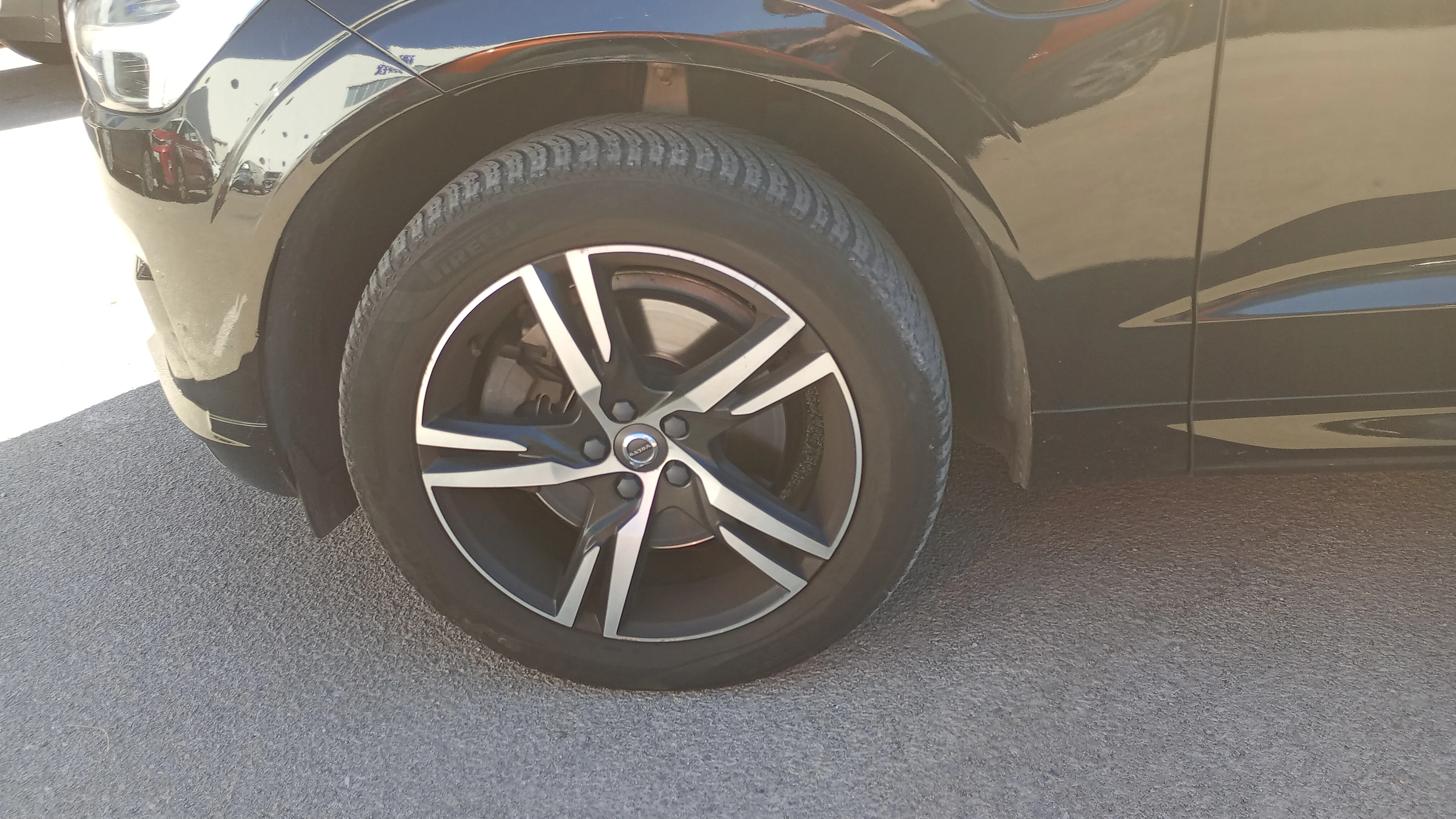 Volvo XC60 2.0 T8 AWD Momentum - foto 19