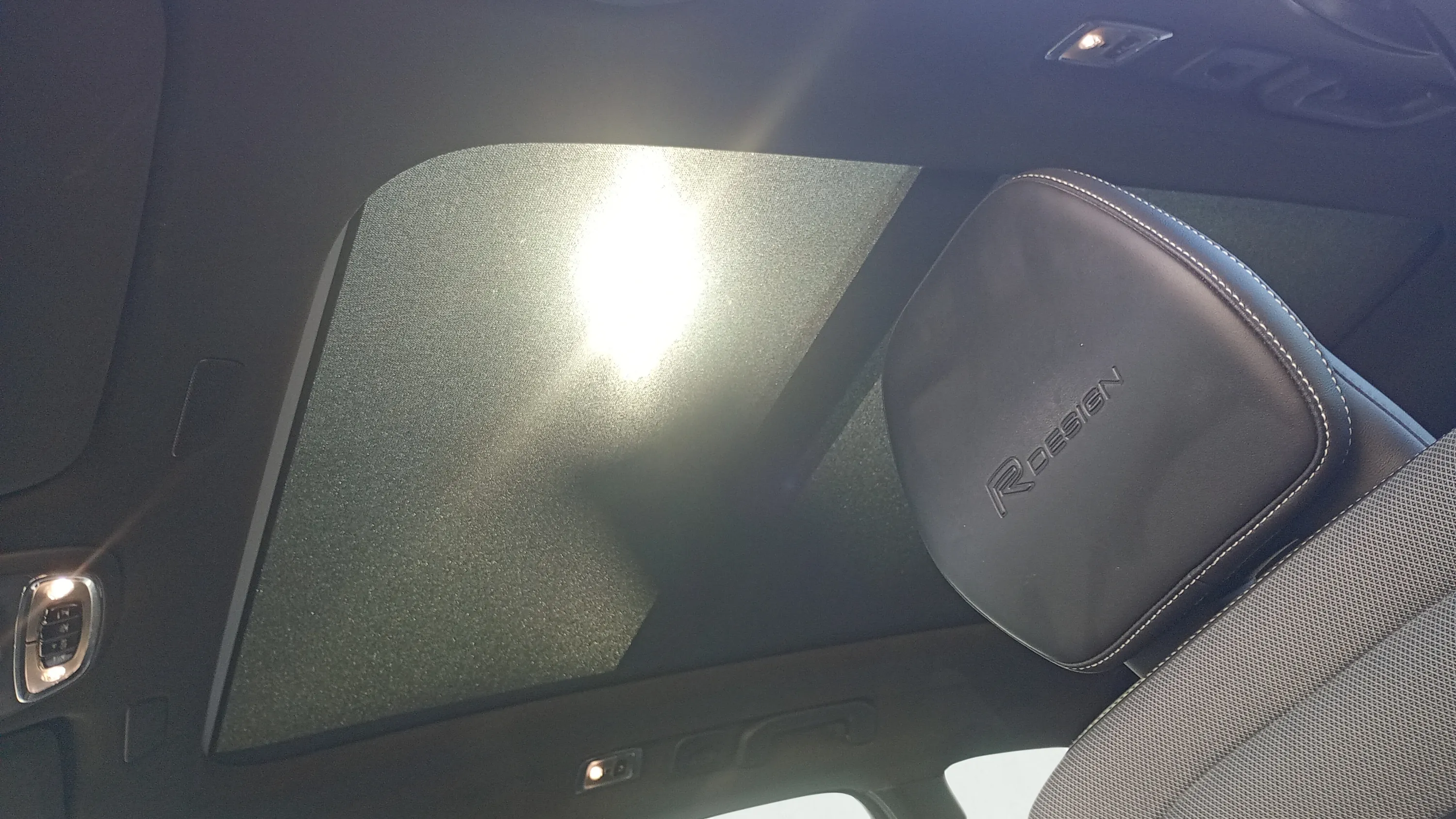 Volvo XC60 2.0 T8 AWD Momentum - foto 16